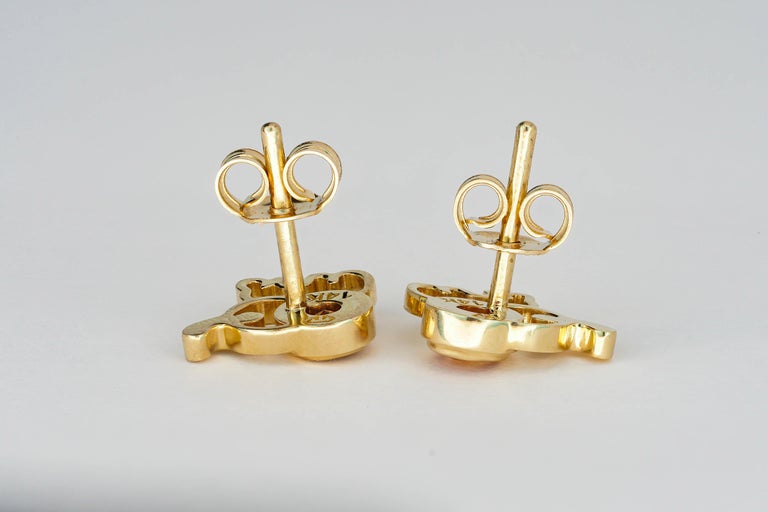 14k Gold Elephant Earrings Studs with Yellow Sapphires In New Condition For Sale In Istanbul, TR