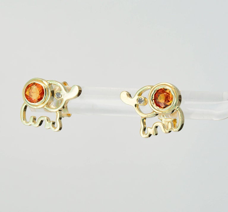 14k Gold Elephant Earrings Studs with Yellow Sapphires For Sale 1