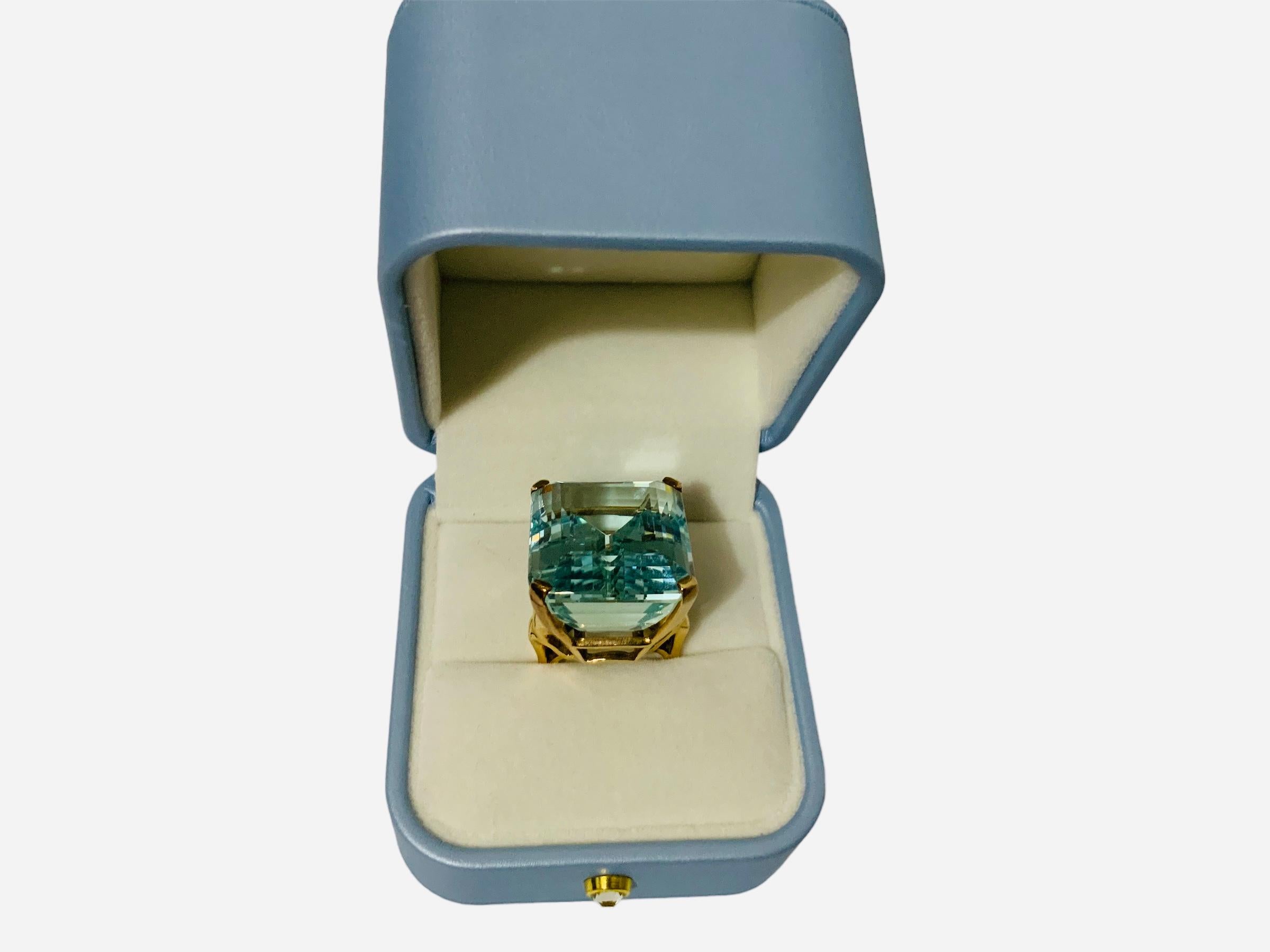 14K Gold Emerald Cut Aquamarine Cocktail Ring For Sale 3