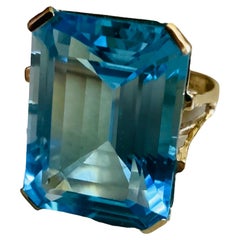 Vintage 14k Gold Emerald Cut Blue Topaz Cocktail Ring