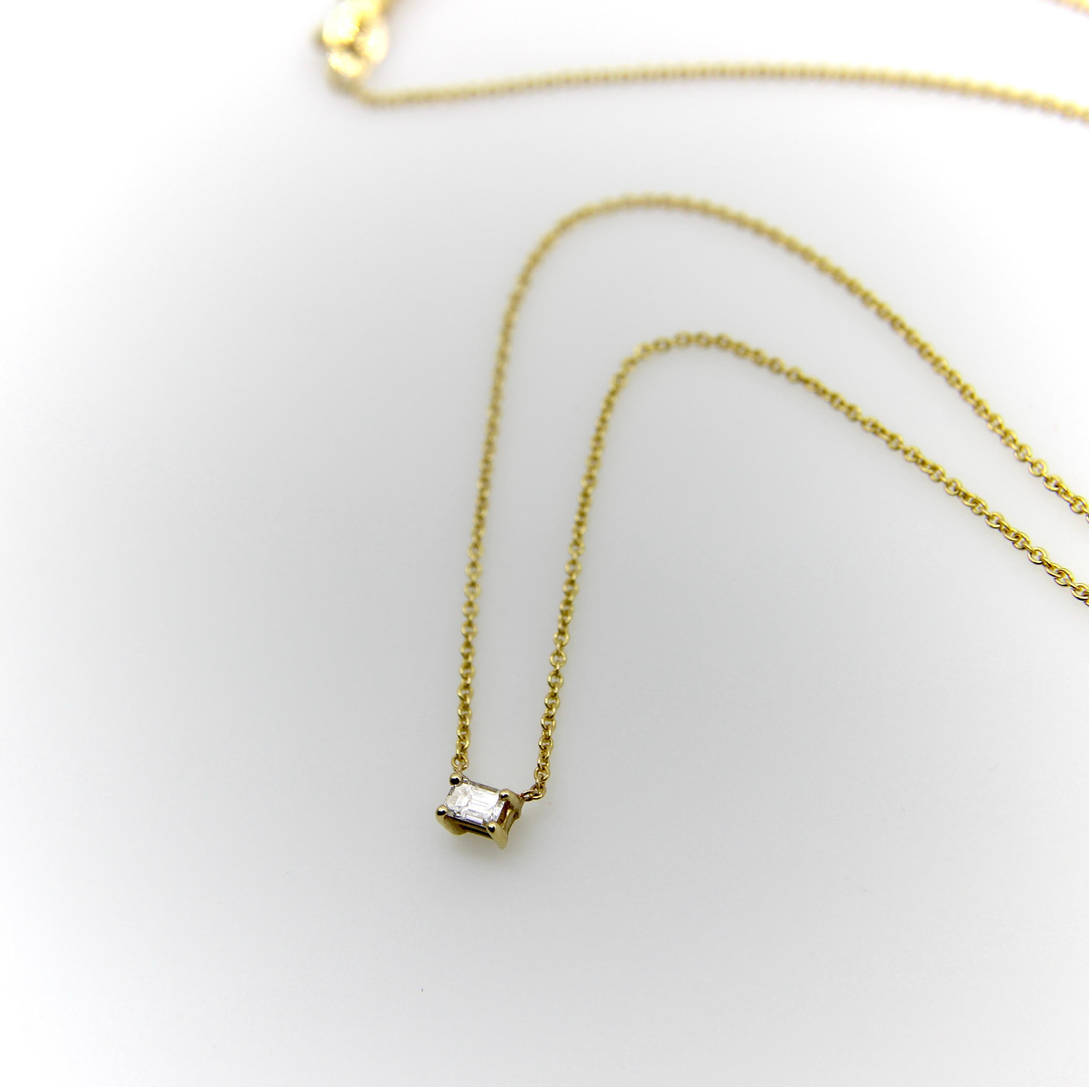 Women's or Men's 14K Gold Emerald Cut Diamond Necklace For Sale