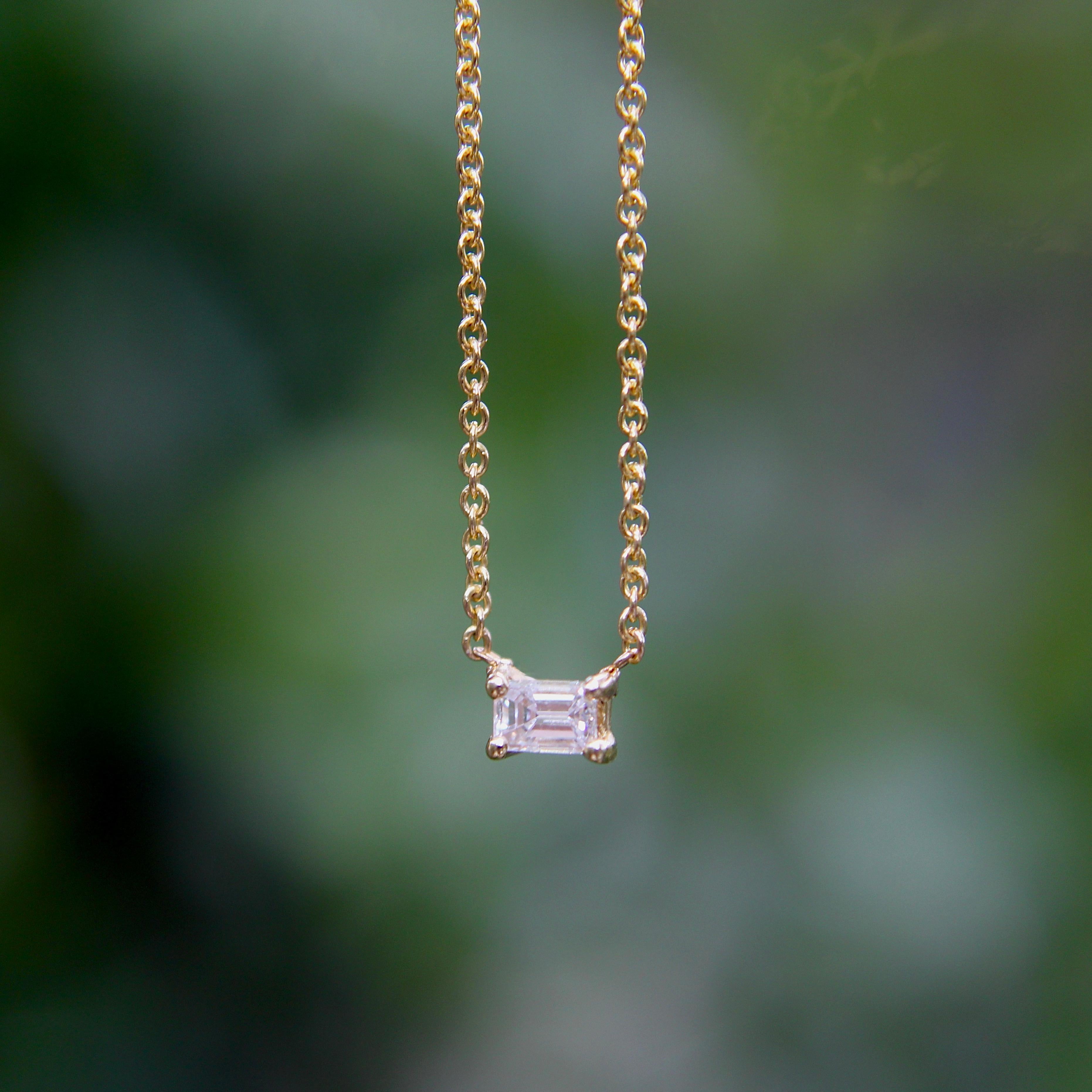 14K Gold Emerald Cut Diamond Necklace For Sale 3