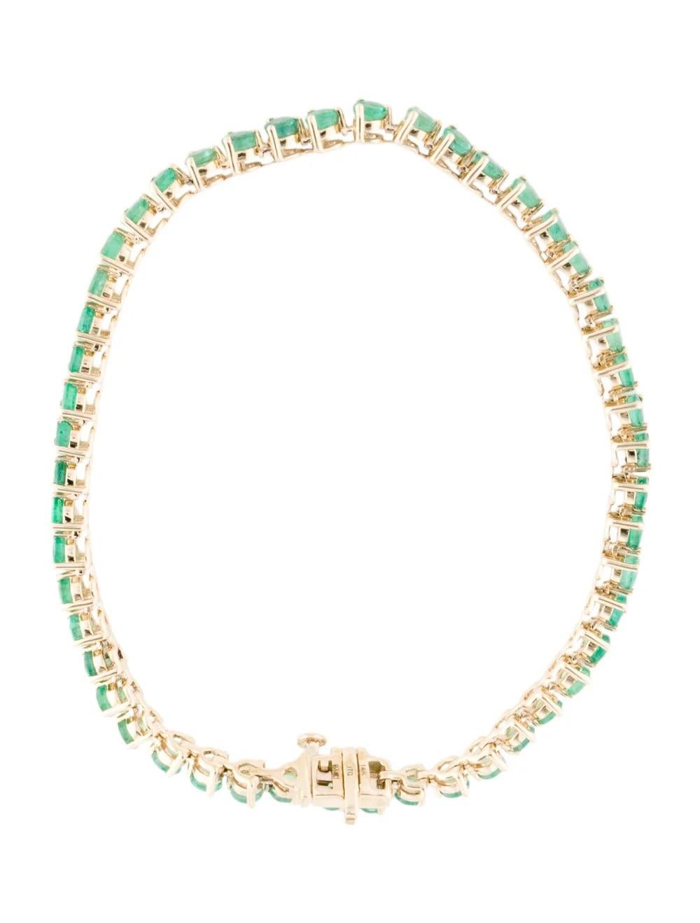 14K Gold Emerald Link Bracelet - Fine Jewelry, Timeless Elegance, Luxurious In New Condition In Holtsville, NY
