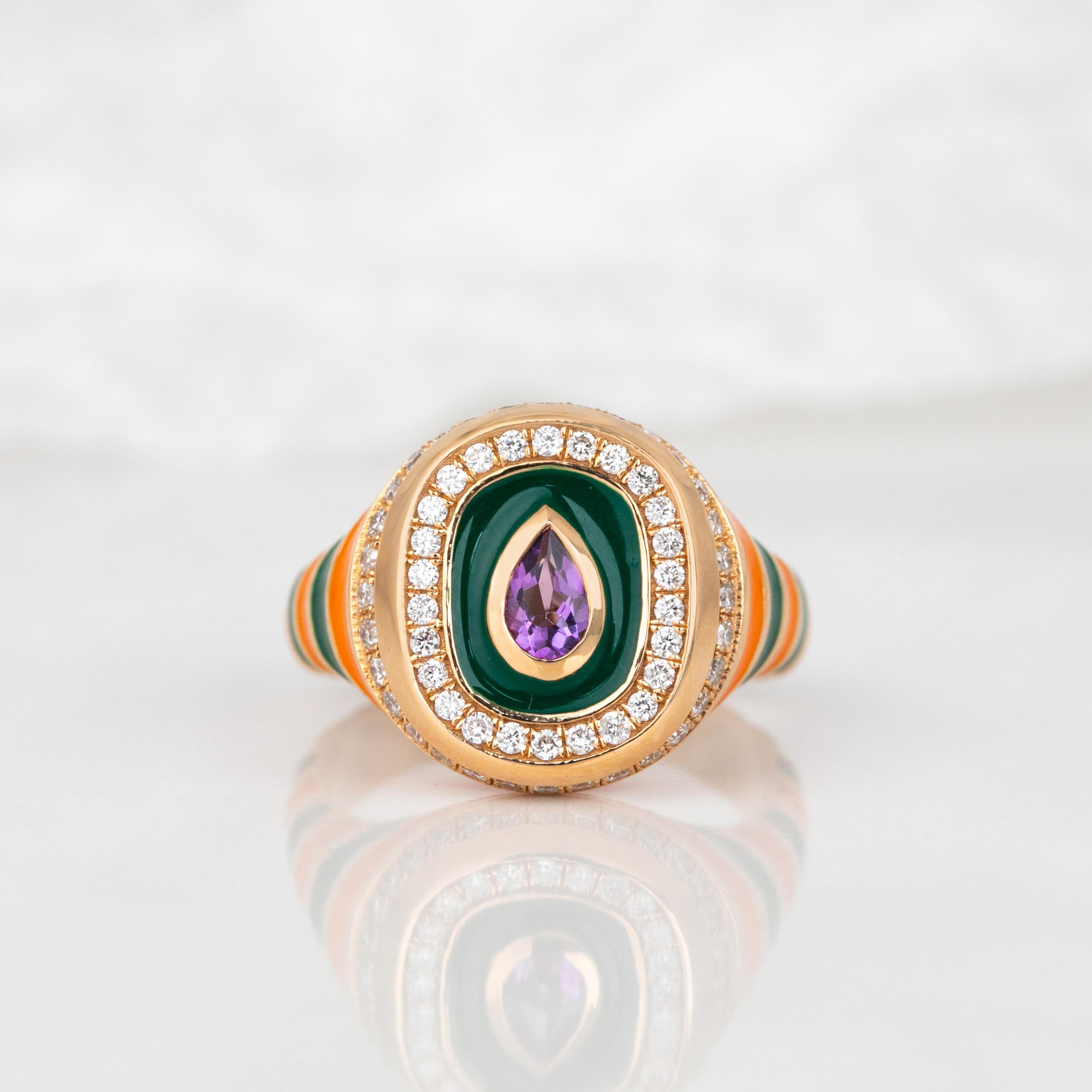 Bague en or 14K avec émail : Bijoux colorés faits à la main, pièce de déclaration, Design/One, Collectional

Cette bague en émail d'or 14K est un choix parfait pour les fans de bijoux anciens et de bijoux vintage. Avec son design élégant, il s'agit