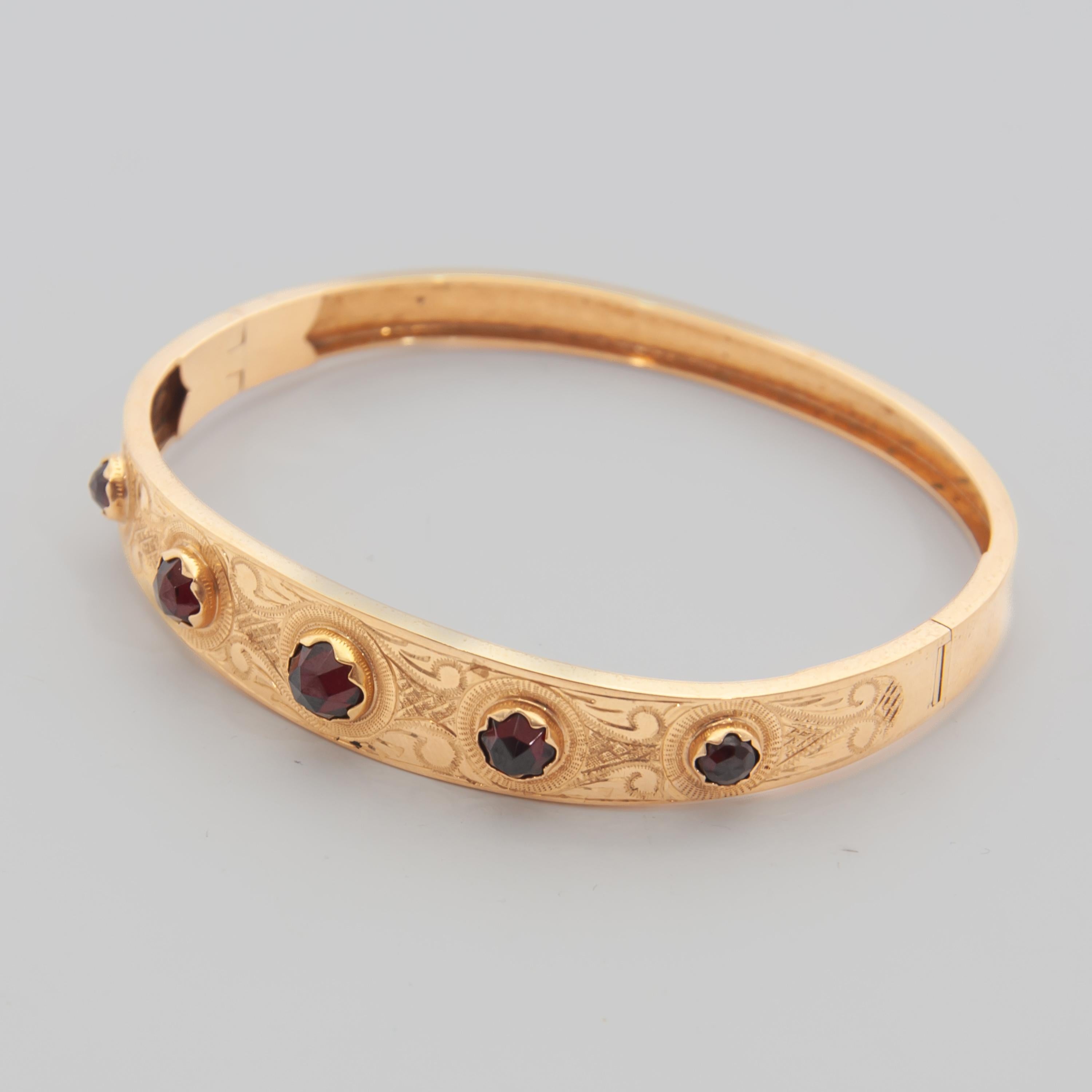 Women's Vintage Garnet 14K Gold Engraved Bangle Bracelet For Sale