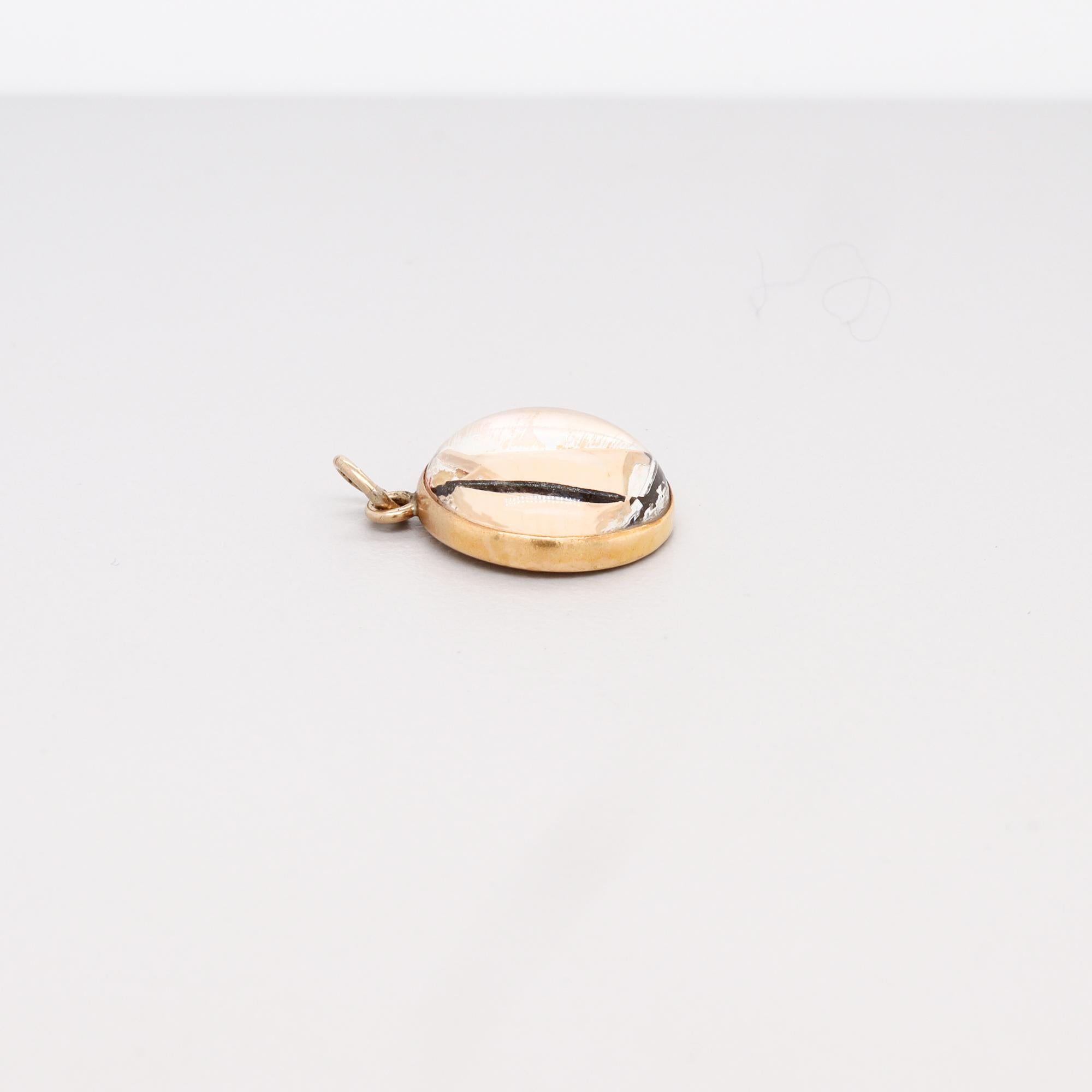 Pendentif ou breloque en or 14K et cristal d'Essex avec un voilier en mer en vente 6