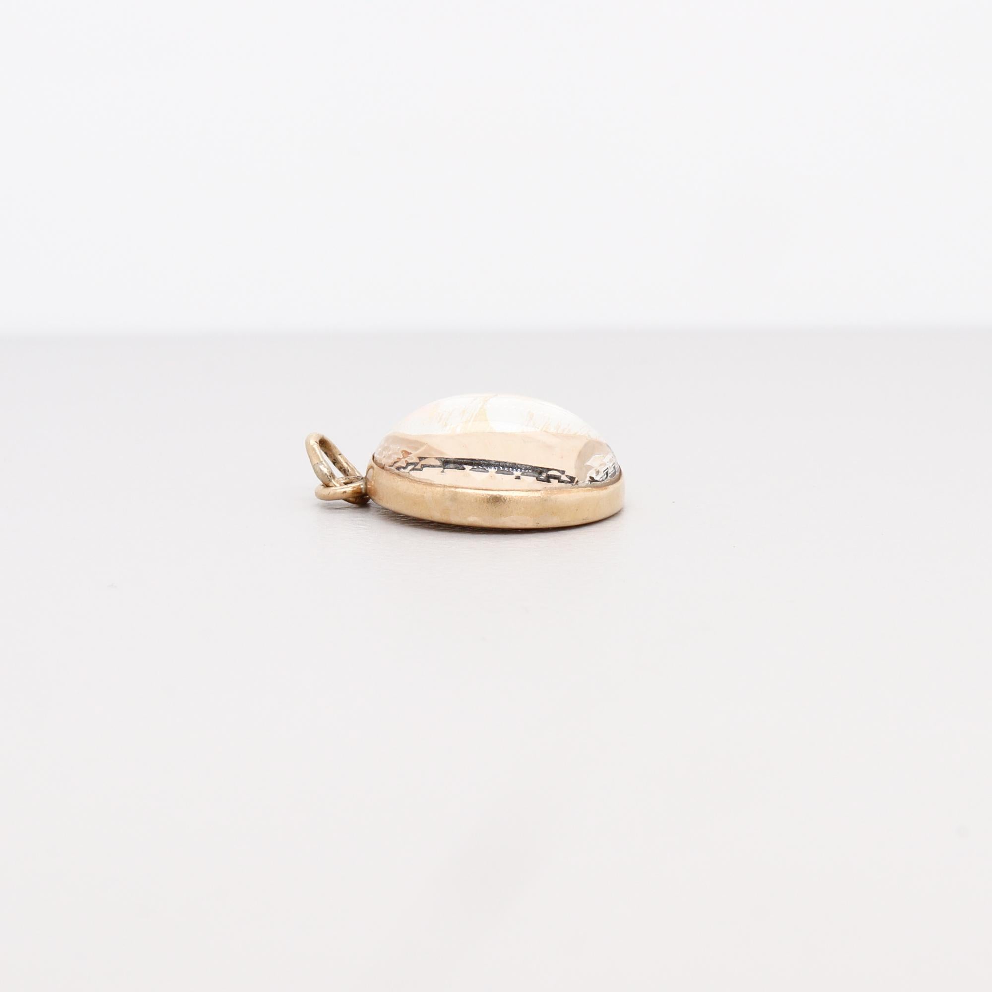 Pendentif ou breloque en or 14K et cristal d'Essex avec un voilier en mer en vente 7