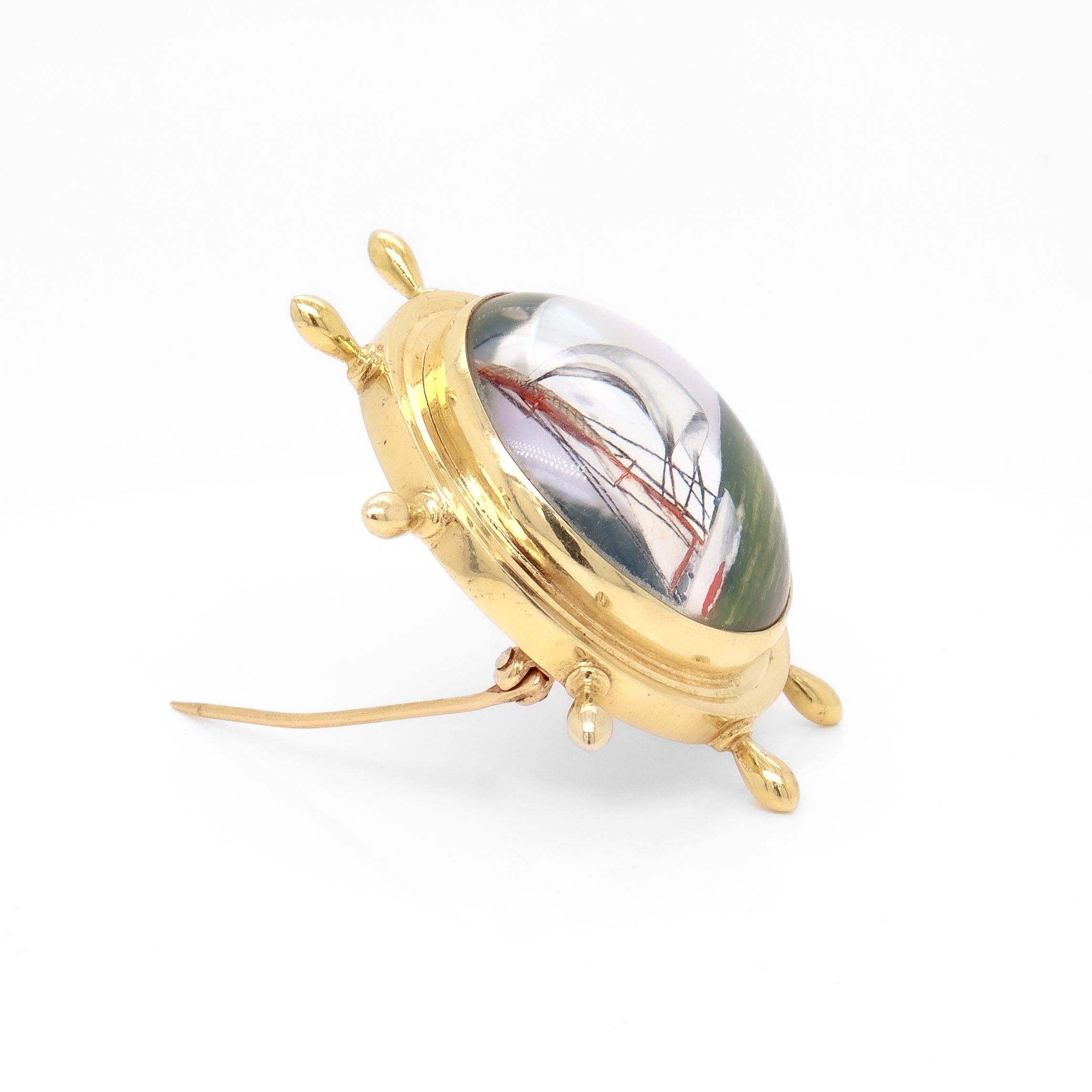 Broche de oro de 14 quilates y cristal de Essex con forma de rueda de barco y velero en el mar en venta 10