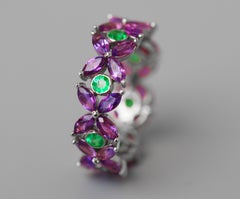 Bague d'éternité en or 14 carats avec émeraudes et améthystes