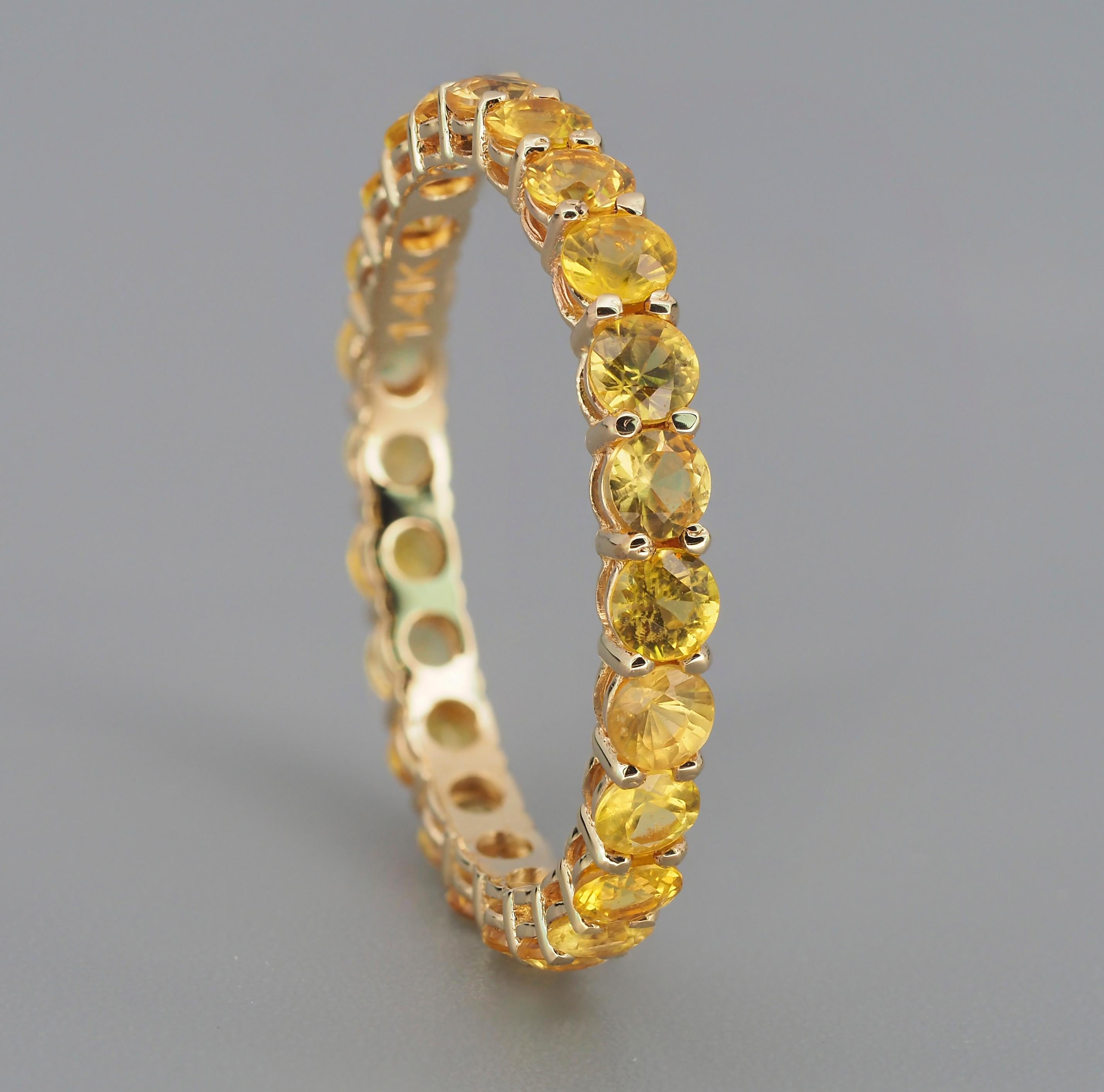 For Sale:  14k Gold Eternity Ring with Sapphires 4