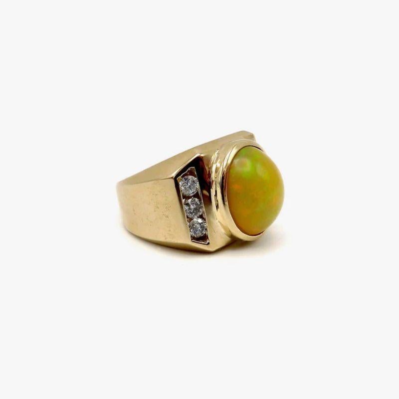 14K Gold Ethiopian Opal & Diamond Cocktail Ring, 1980's In Good Condition For Sale In Venice, CA