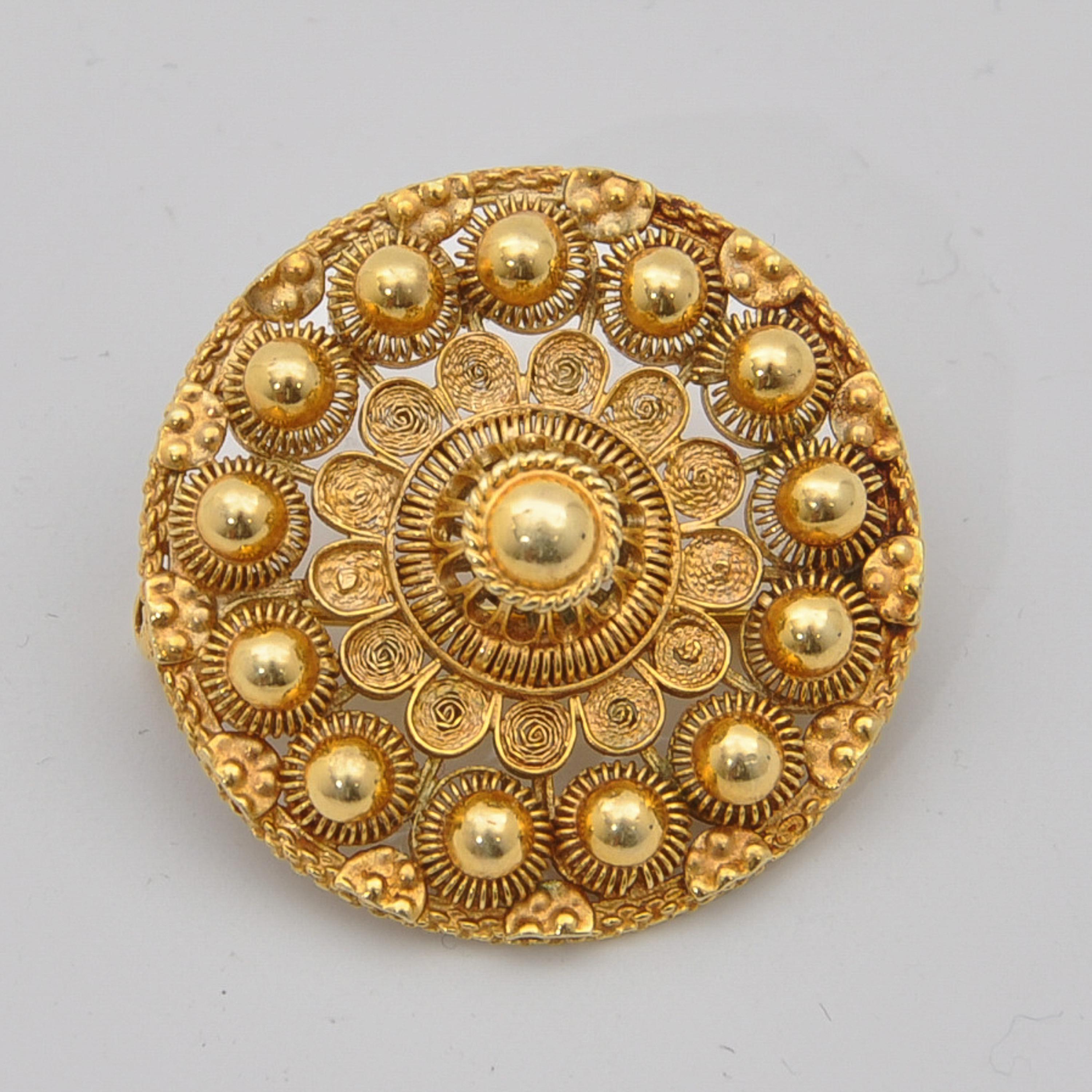Early 20th Century Revival 14 Karat Gold Cannetille Brooch For