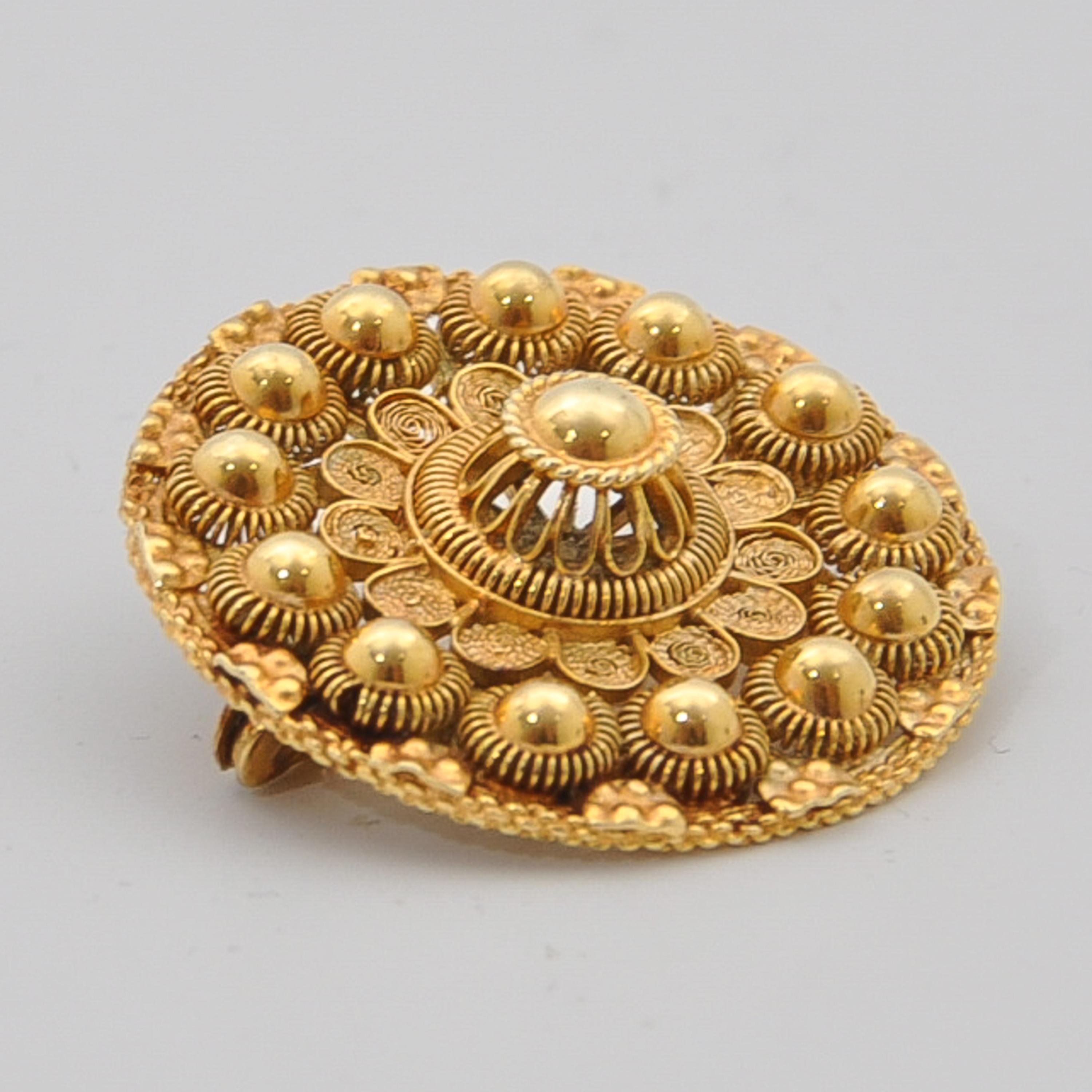 14 Karat Gold Cannetille-Brosche im etruskischen Stil des frühen 20. Jahrhunderts (Neoetruskisch) im Angebot