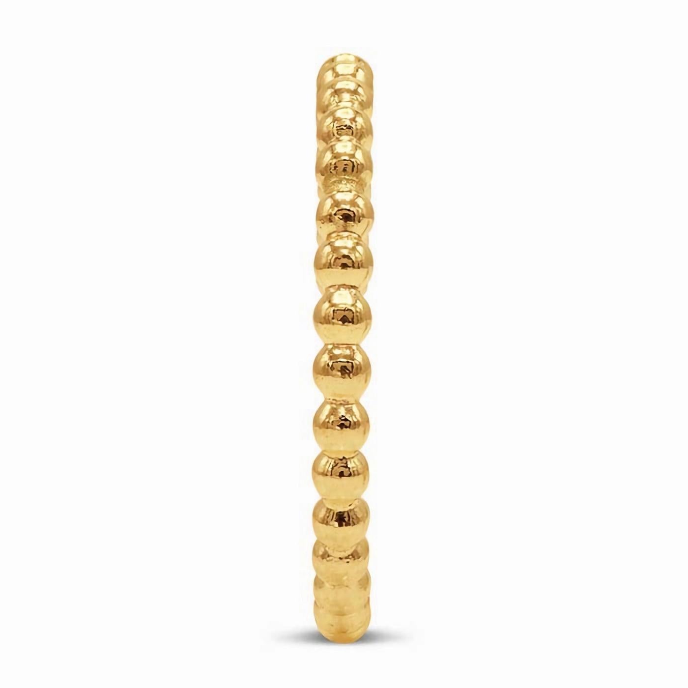 Cette bague remplie d'or jaune 14/20 est superbe seule et ajoute une touche de texture aux looks superposés très tendance. 


Attributs :
Type de métal : Rempli d'or
Karat : 14/20
Couleur du métal : jaune
Type de bague : Mode
Style de bague :