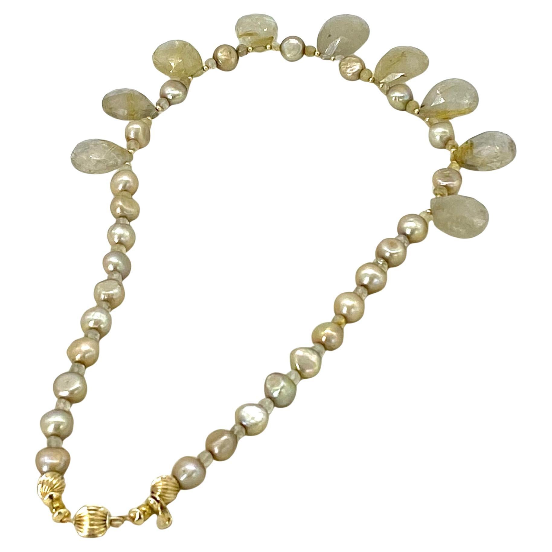 Artisan Collier de perles en or 14K avec pendentifs en quartz rutilé doré en vente