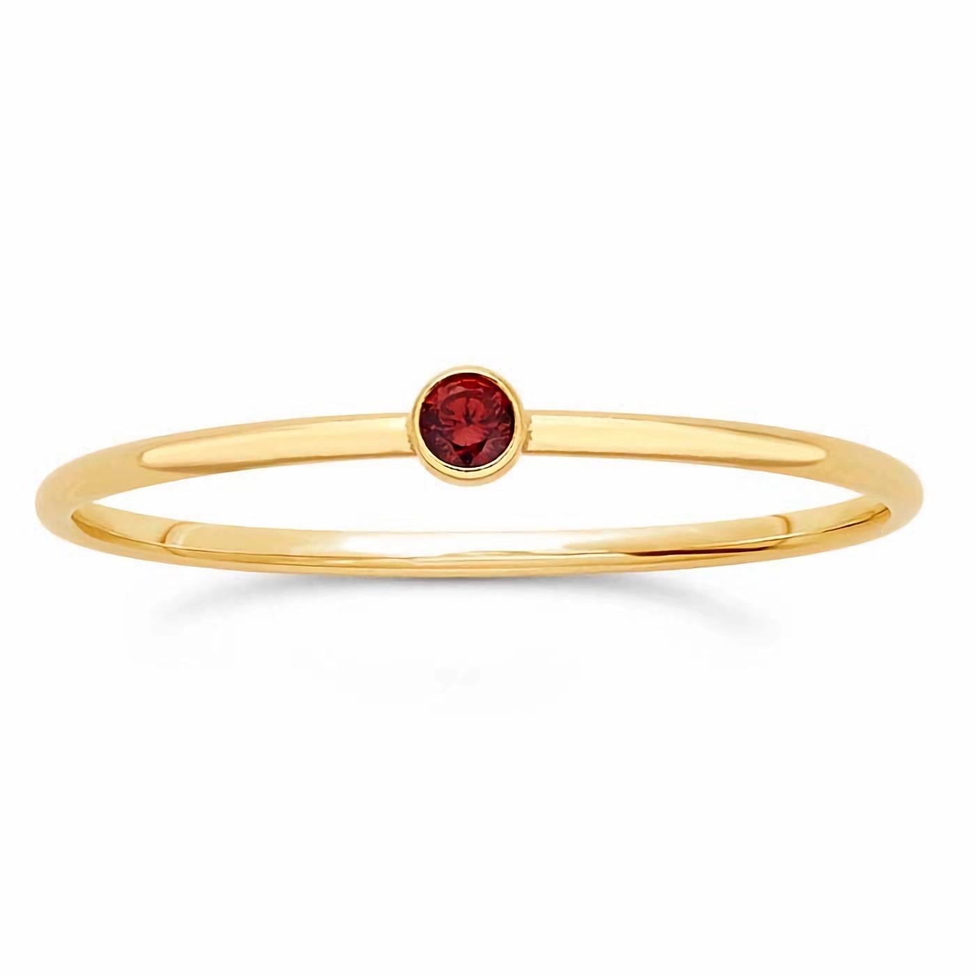 Moderno Anello con pietra rossa riempito d'oro 14k in vendita