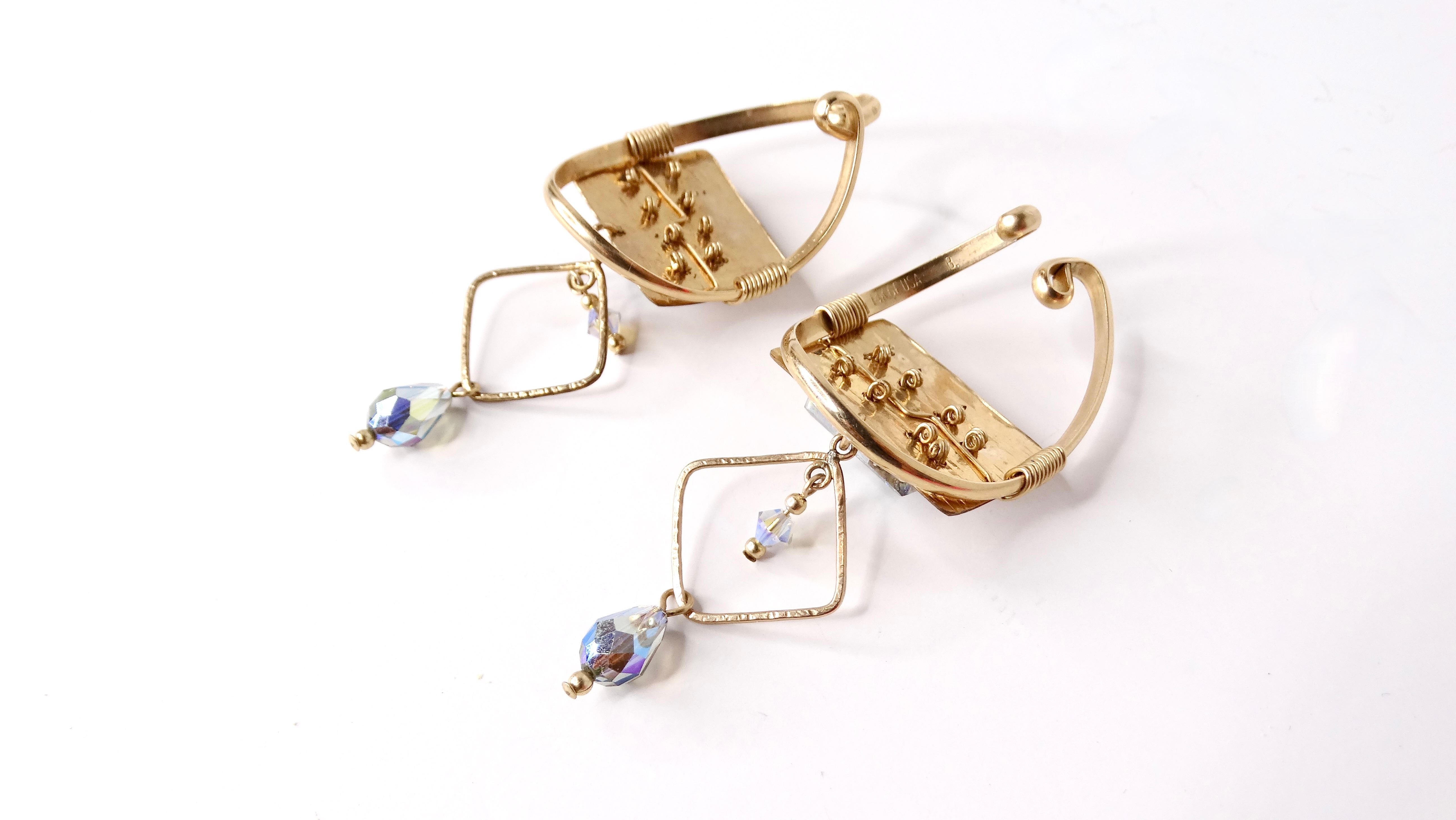 Donna Orecchini pendenti con cristalli Swarovski riempiti d'oro 14k in vendita