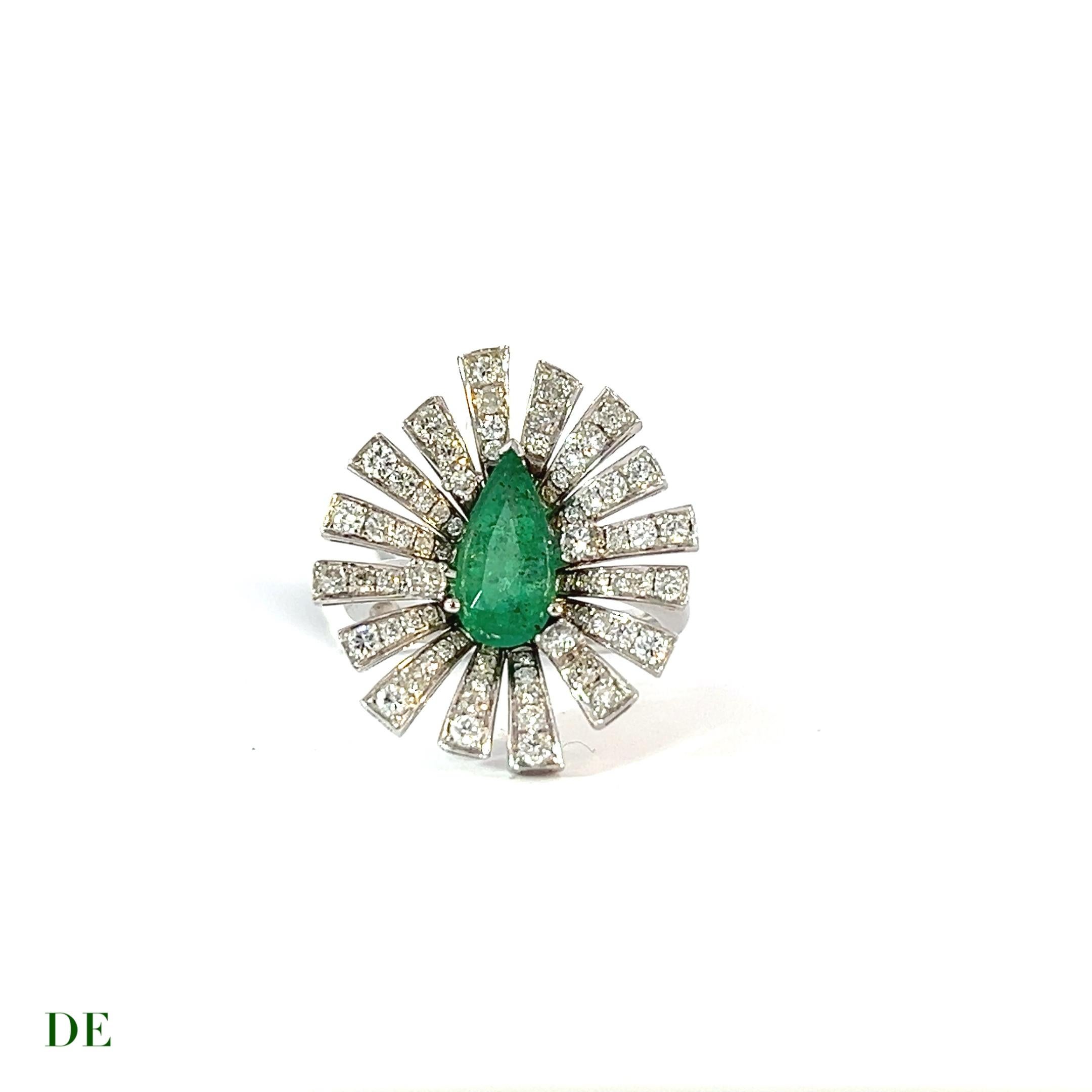 Women's or Men's 14k Gold Fine 1.22 crt Emerald Firework w/ .921. Diamond Elegant Statement Ring