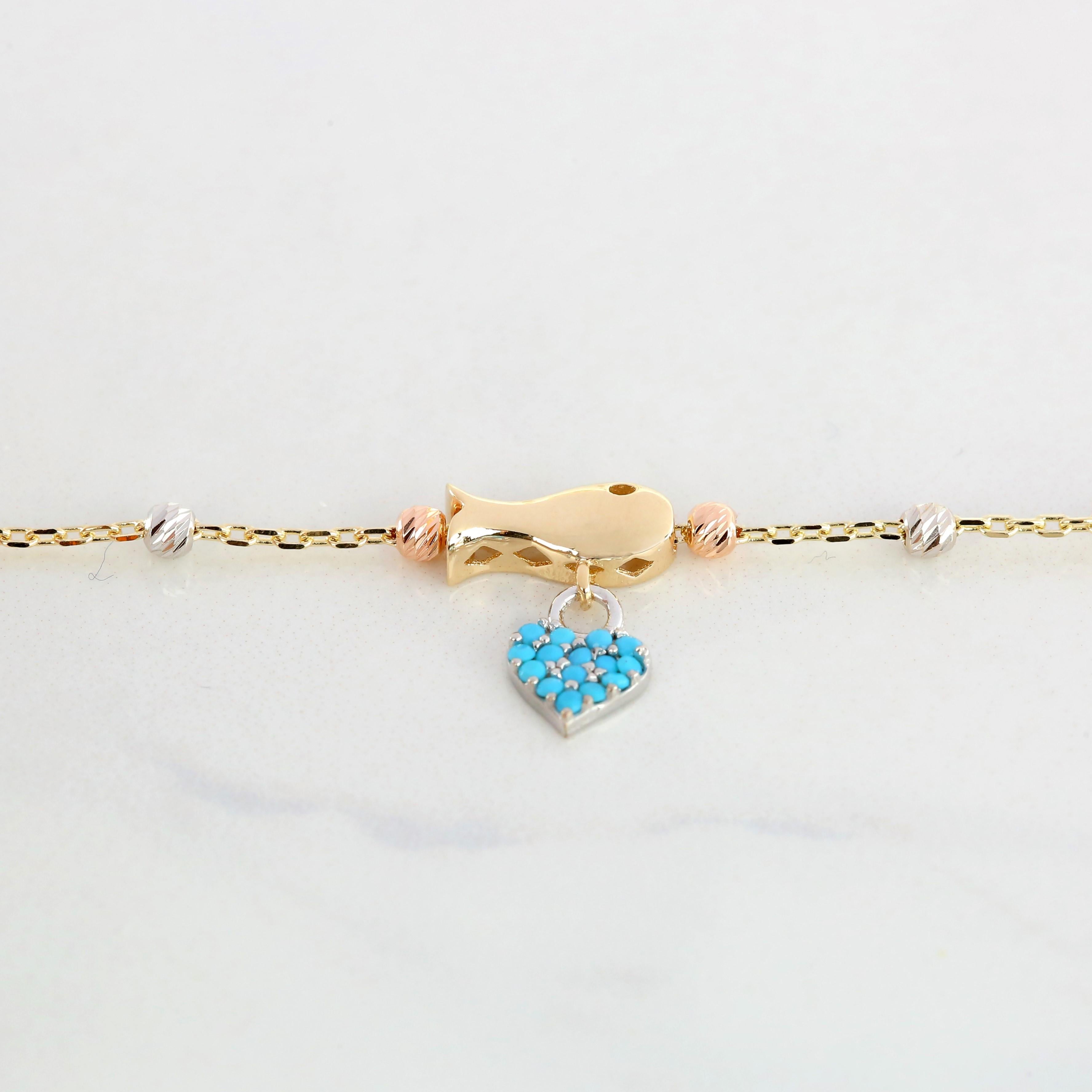 14K Gold Fish and Heart Charm Dainty Beaded Bracelet For Sale 4