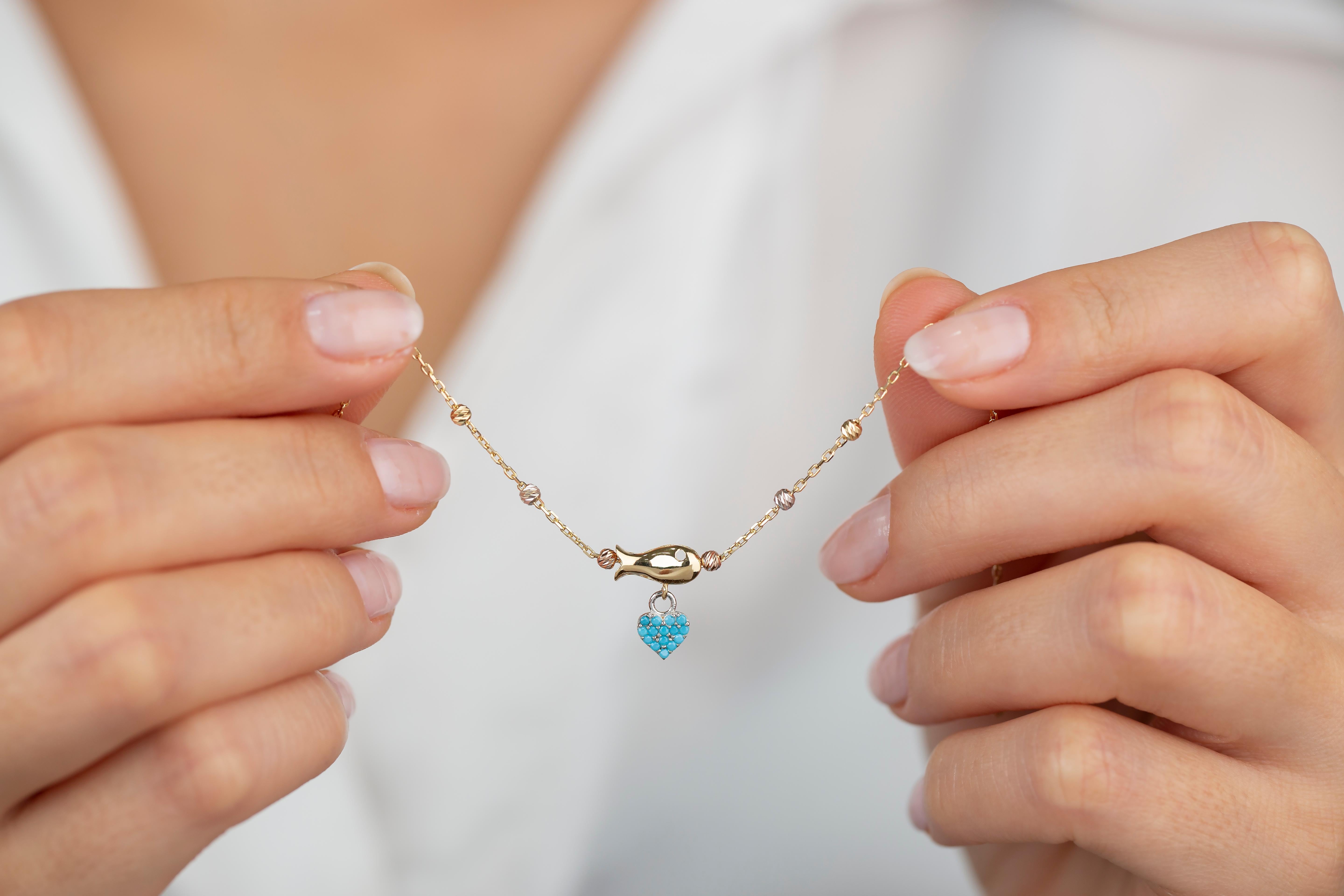 Contemporain Bracelet en perles fines en or 14K avec breloques poisson et coeur en vente