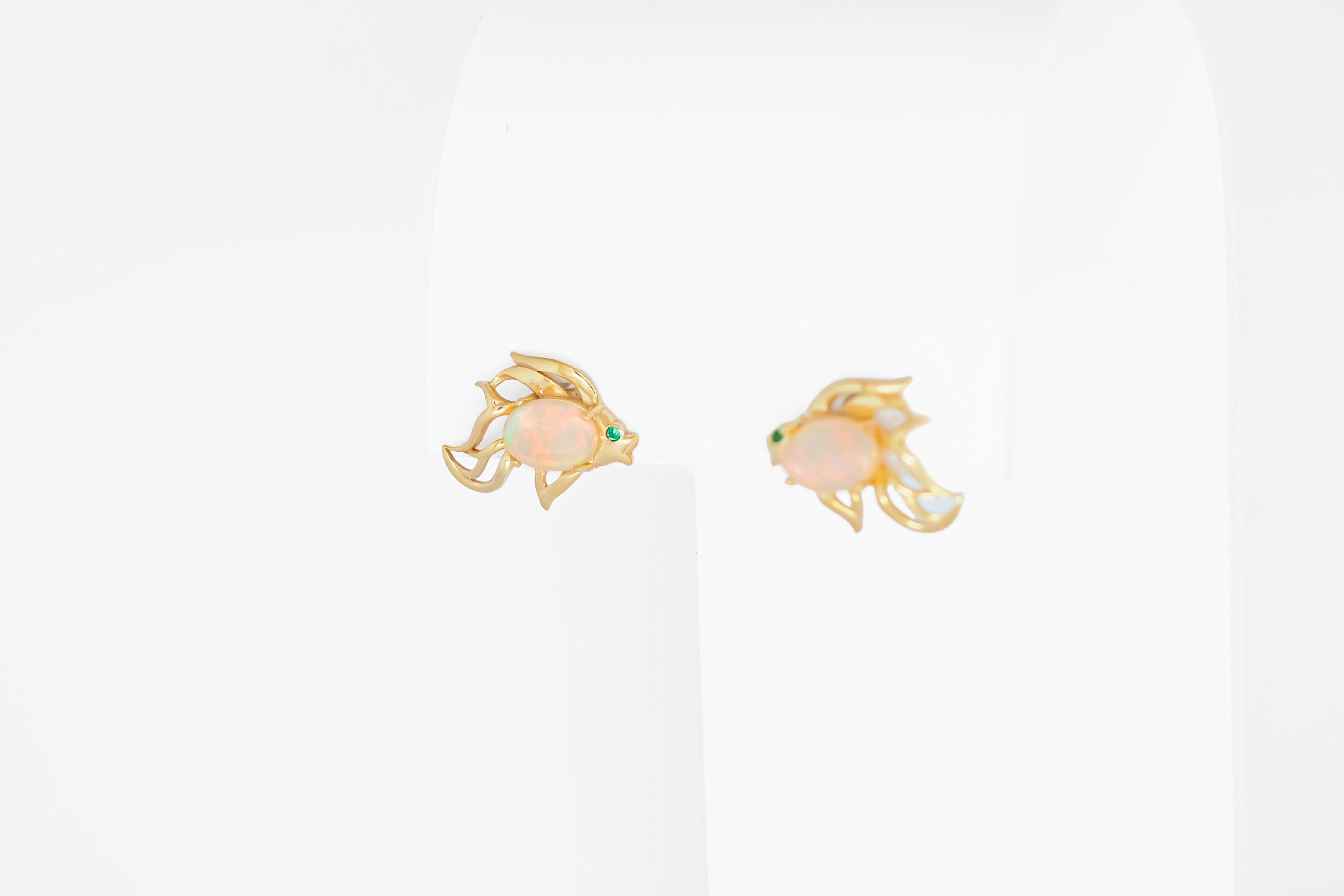 Modern 14k gold Fish earrings studs set in 14k gold. For Sale