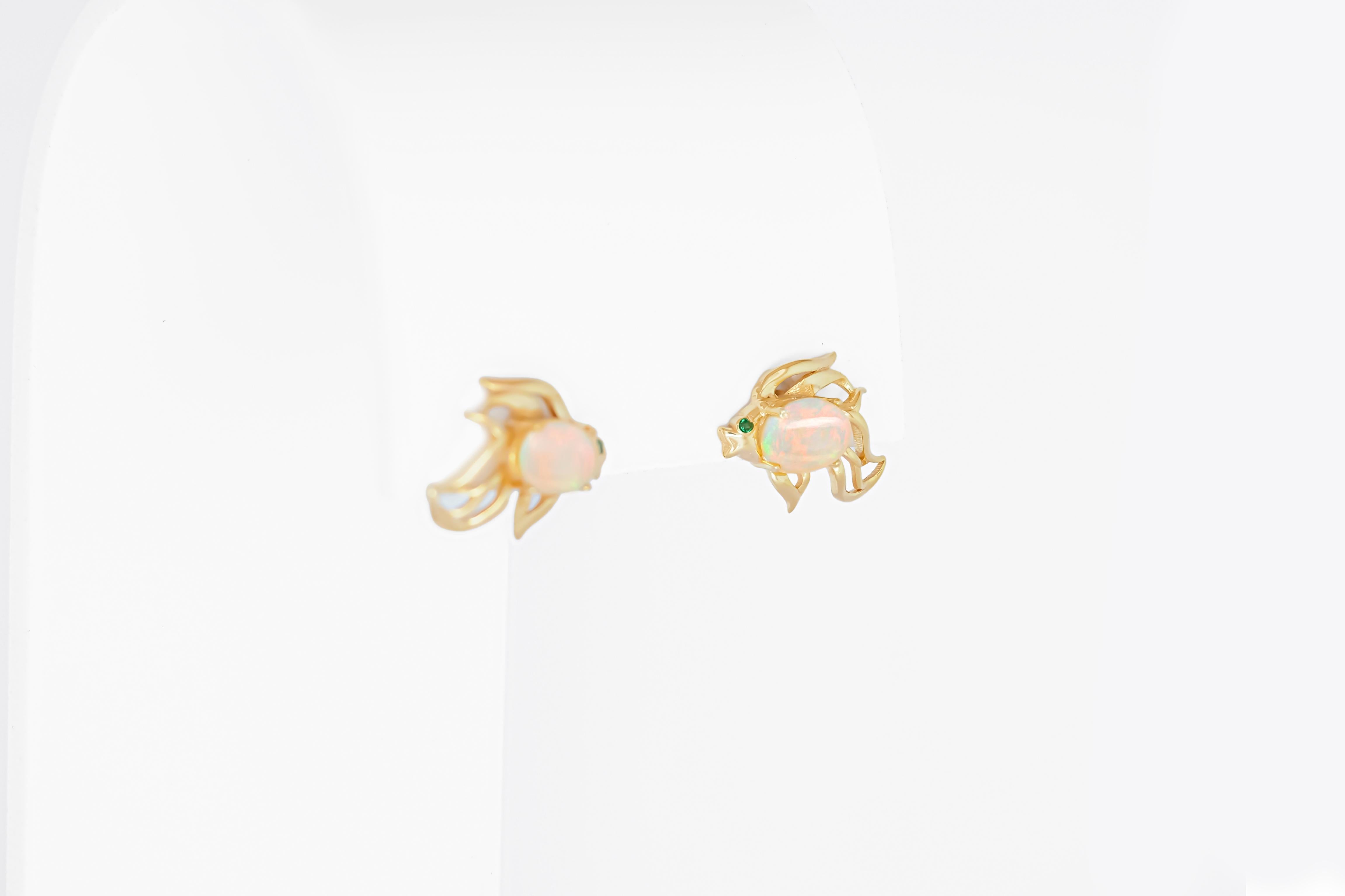 Modern 14k gold Fish earrings studs set in 14k gold. For Sale