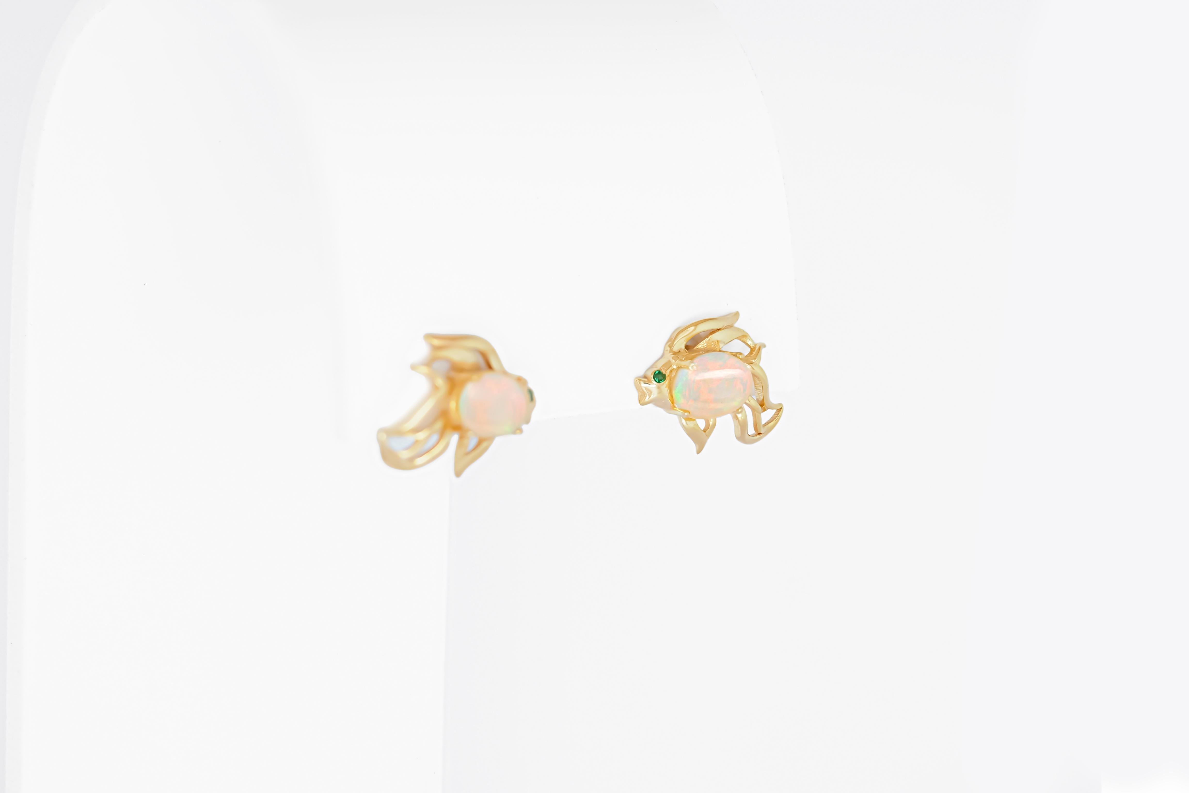 Cabochon 14k gold Fish earrings studs set in 14k gold. For Sale