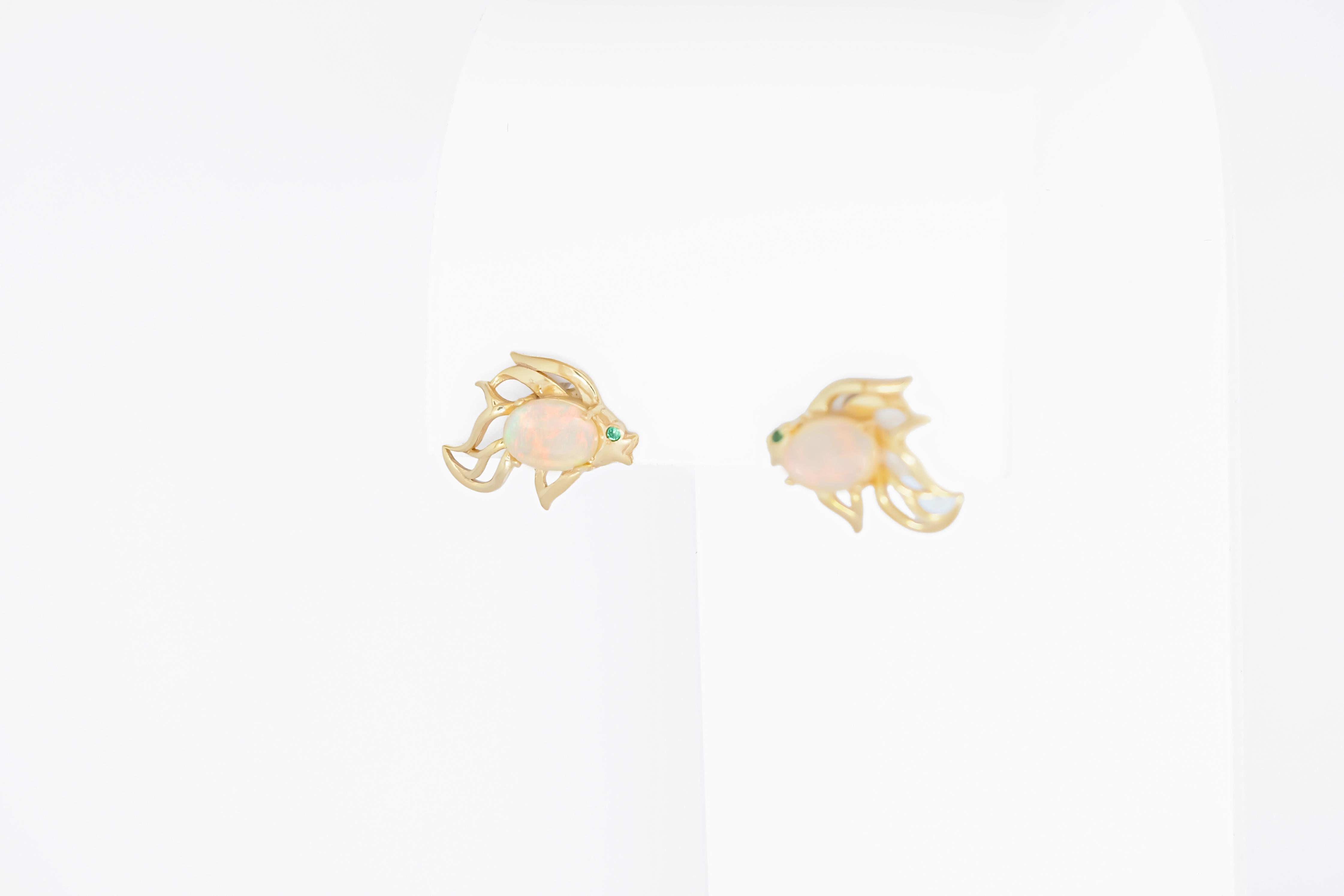 14k gold Fish pendant and earrings set in 14k gold. In New Condition For Sale In Istanbul, TR
