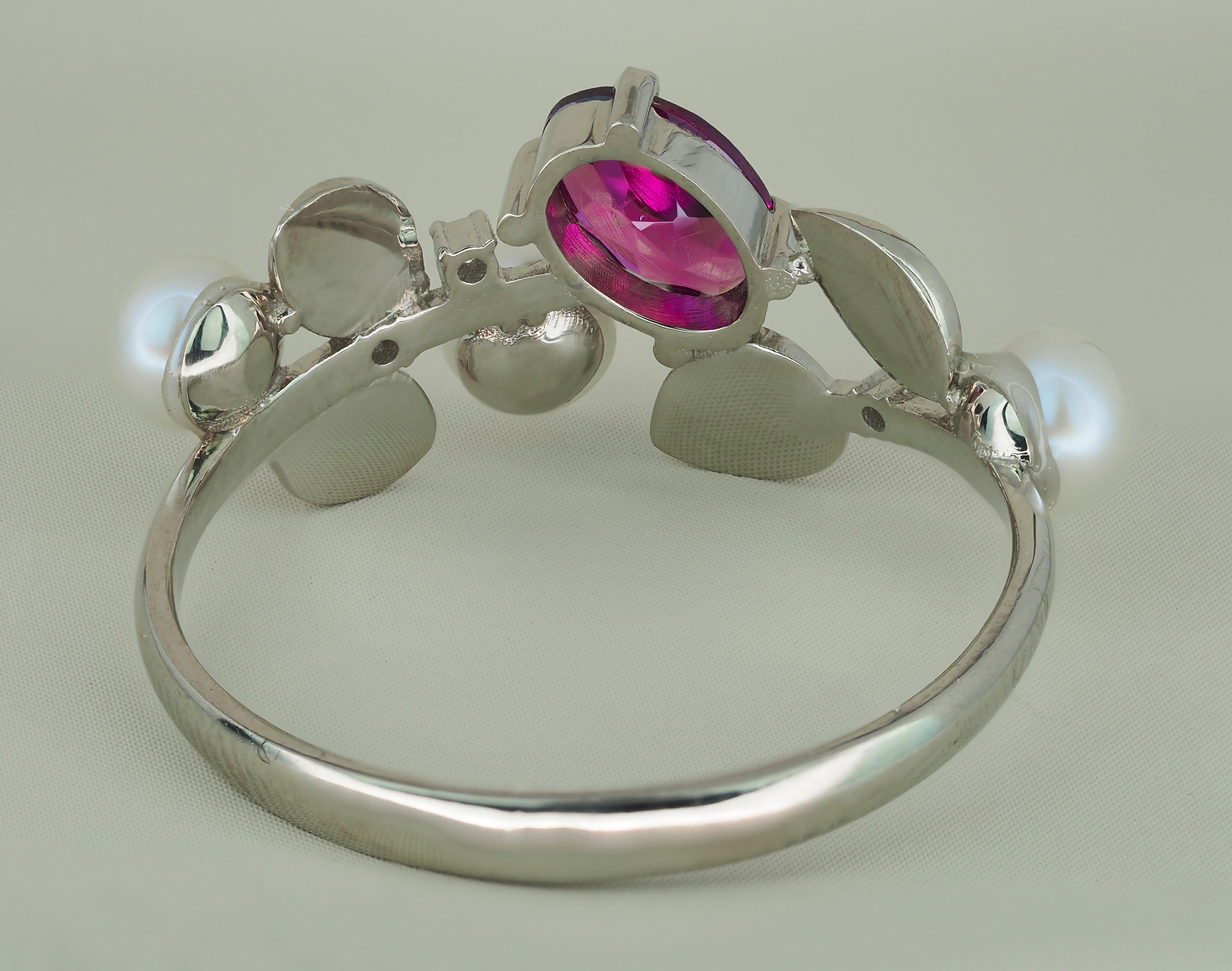 Im Angebot: 14 Karat Gold geblümter Ring mit ovalem Granat, Diamanten und Perlen () 6