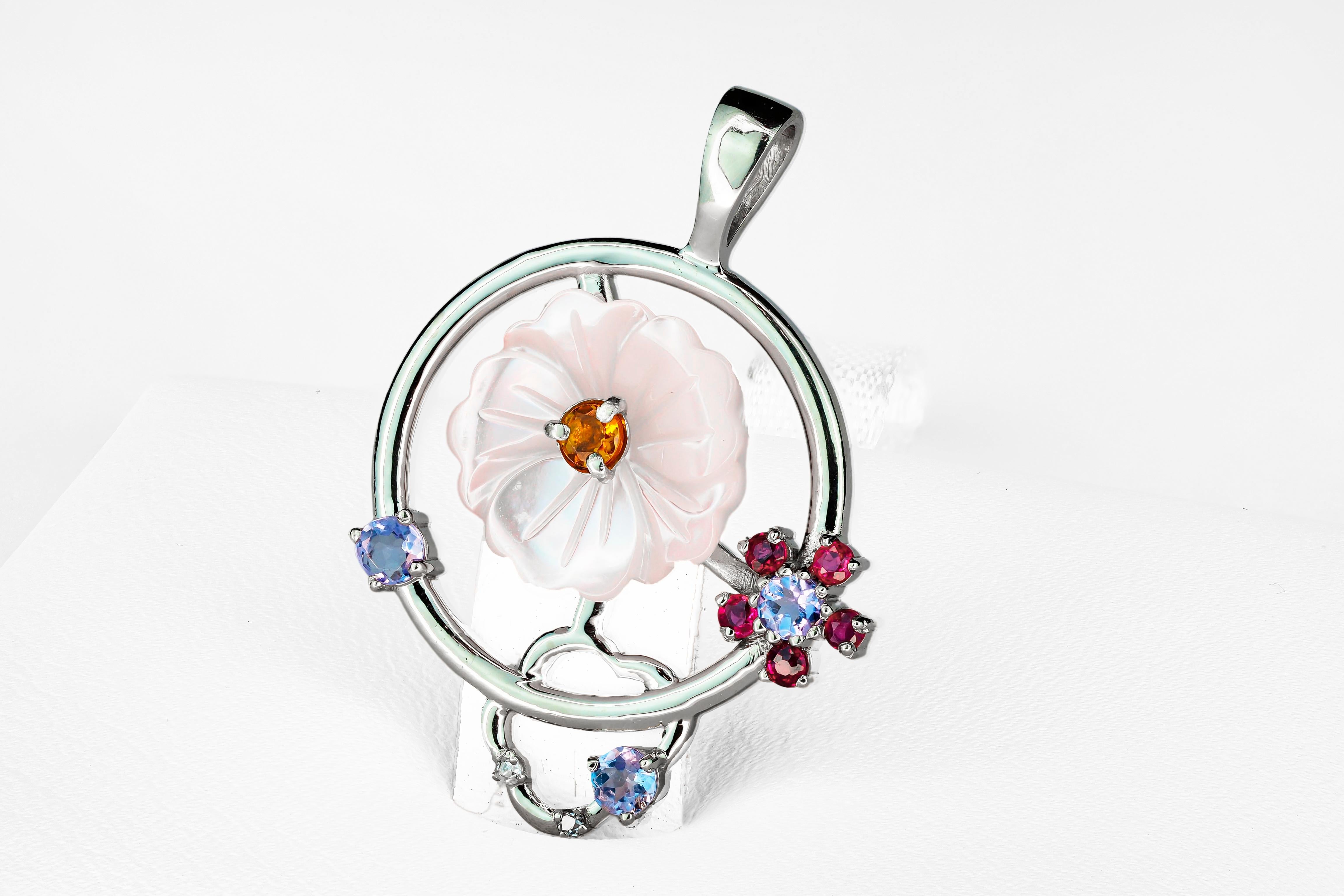 Moderne Pendentif fleur avec pierres précieuses colorées en or 14 carats en vente