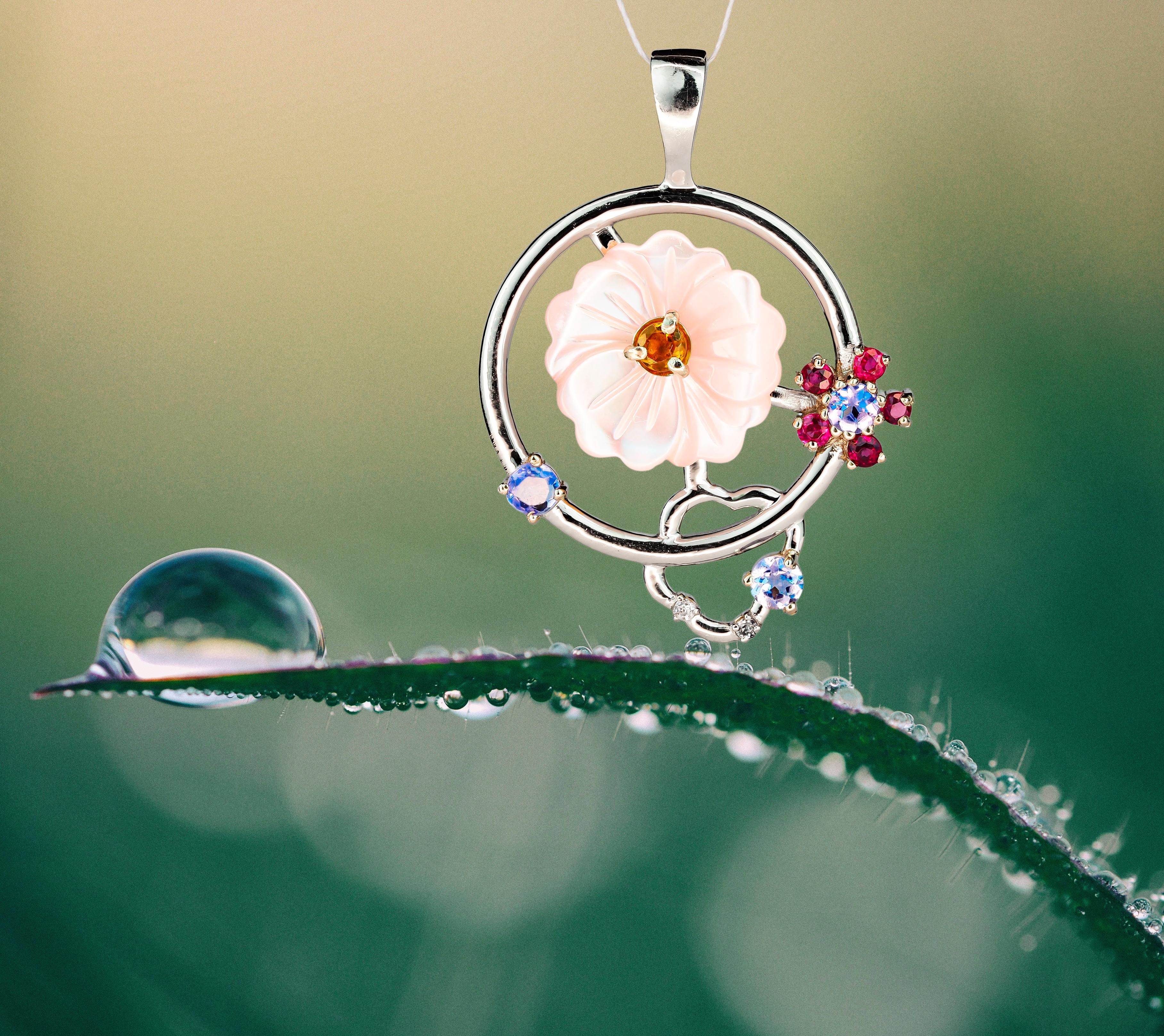 Pendentif fleur avec pierres précieuses colorées en or 14 carats Pour femmes en vente
