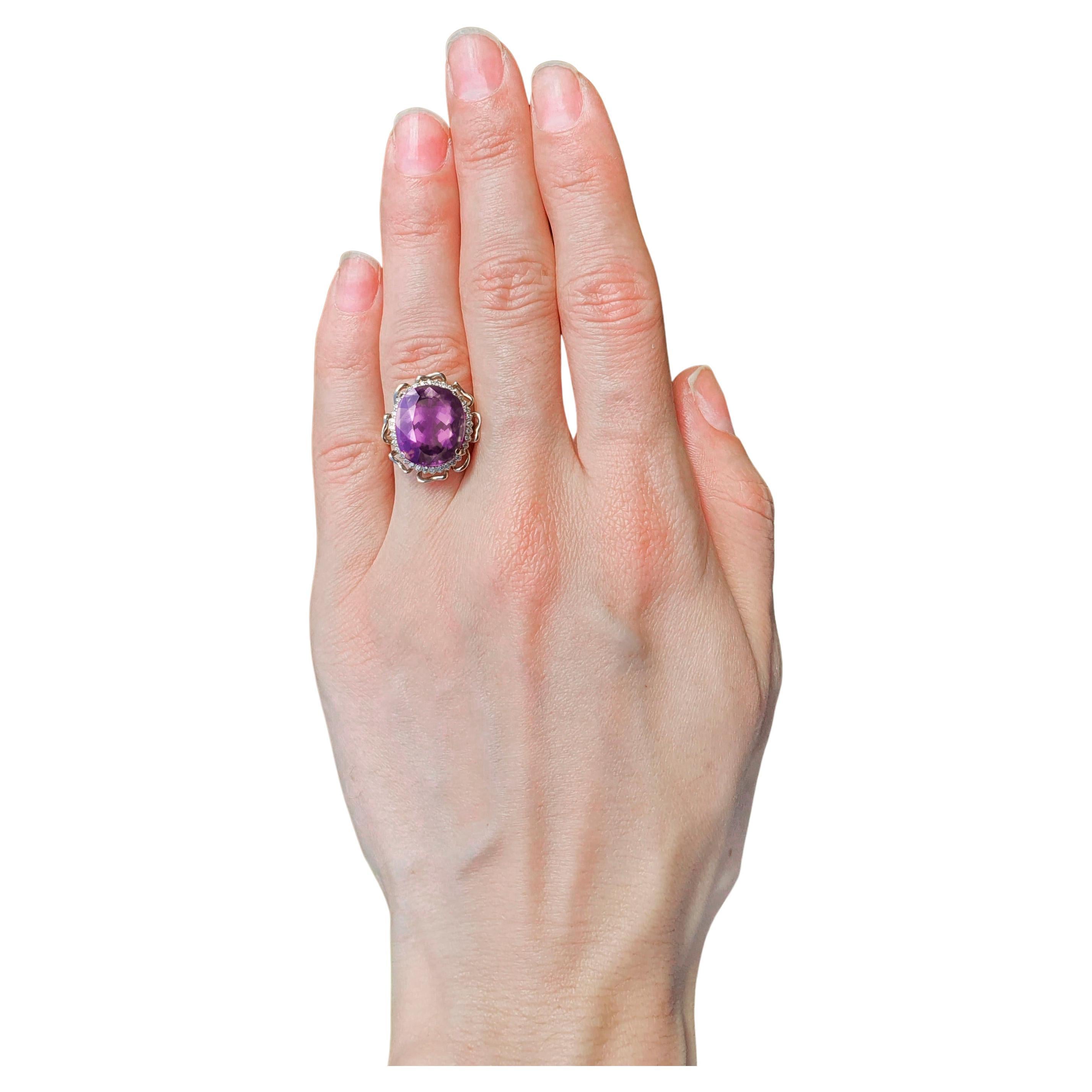For Sale:  14 Karat Gold Flower Ring with Amethyst and Diamonds