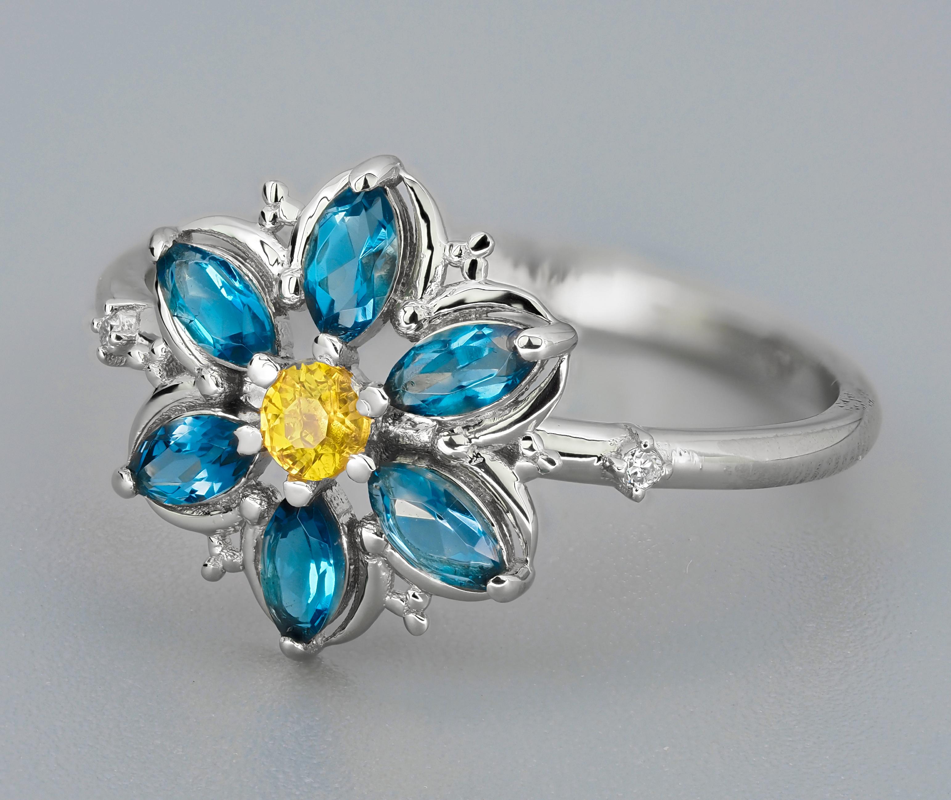 For Sale:  14k Gold Forget Me Not Flower Ring with Topaz and Sapphire! 2