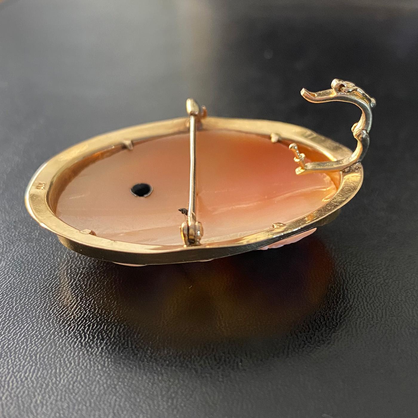 Collier de perles à double rang en or 14K avec camée antique et diamants Pour femmes en vente