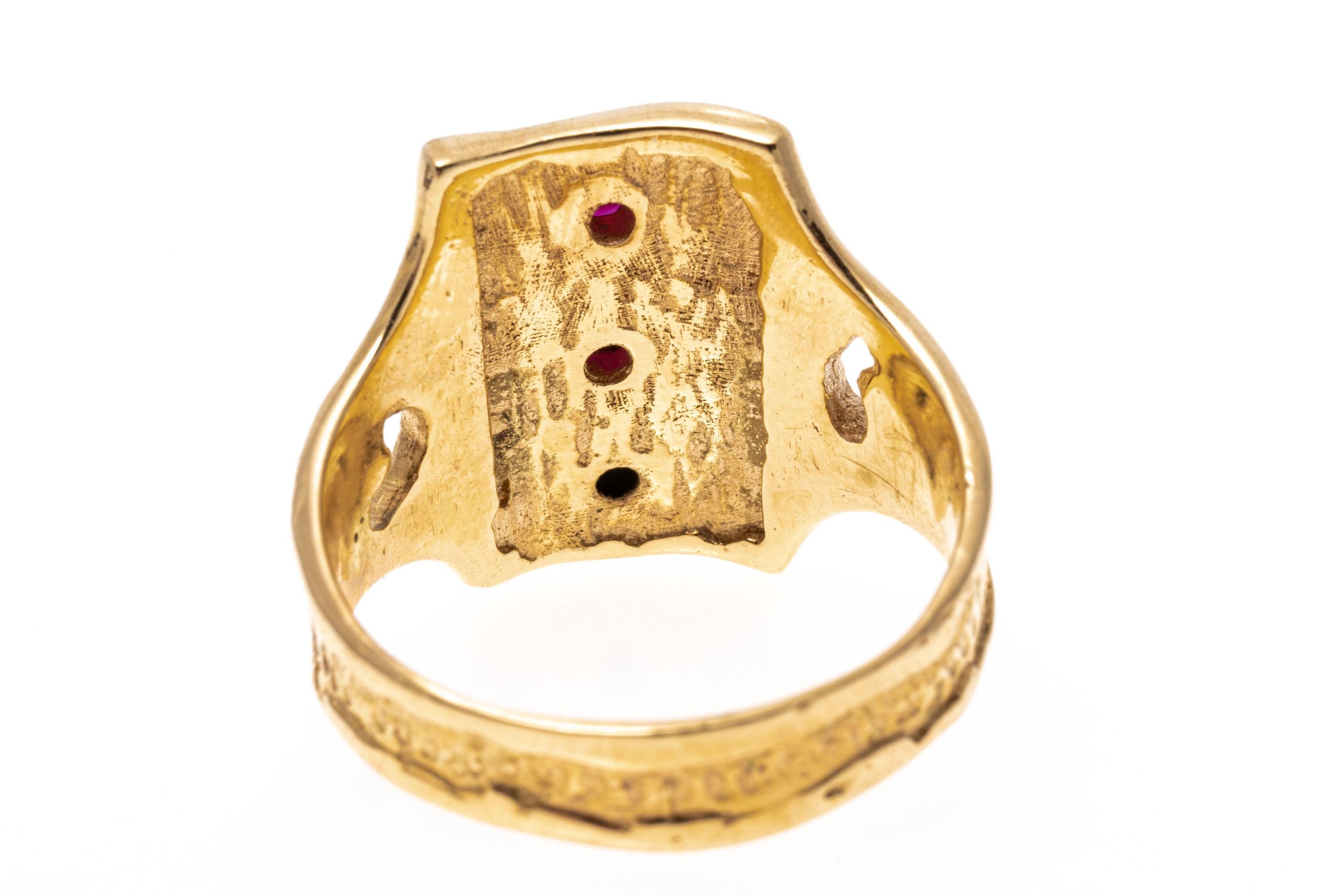 Retro 14k Gold Free Form Rectangular Ruby Set Ring With Melted Patterning, Size 7.75 For Sale