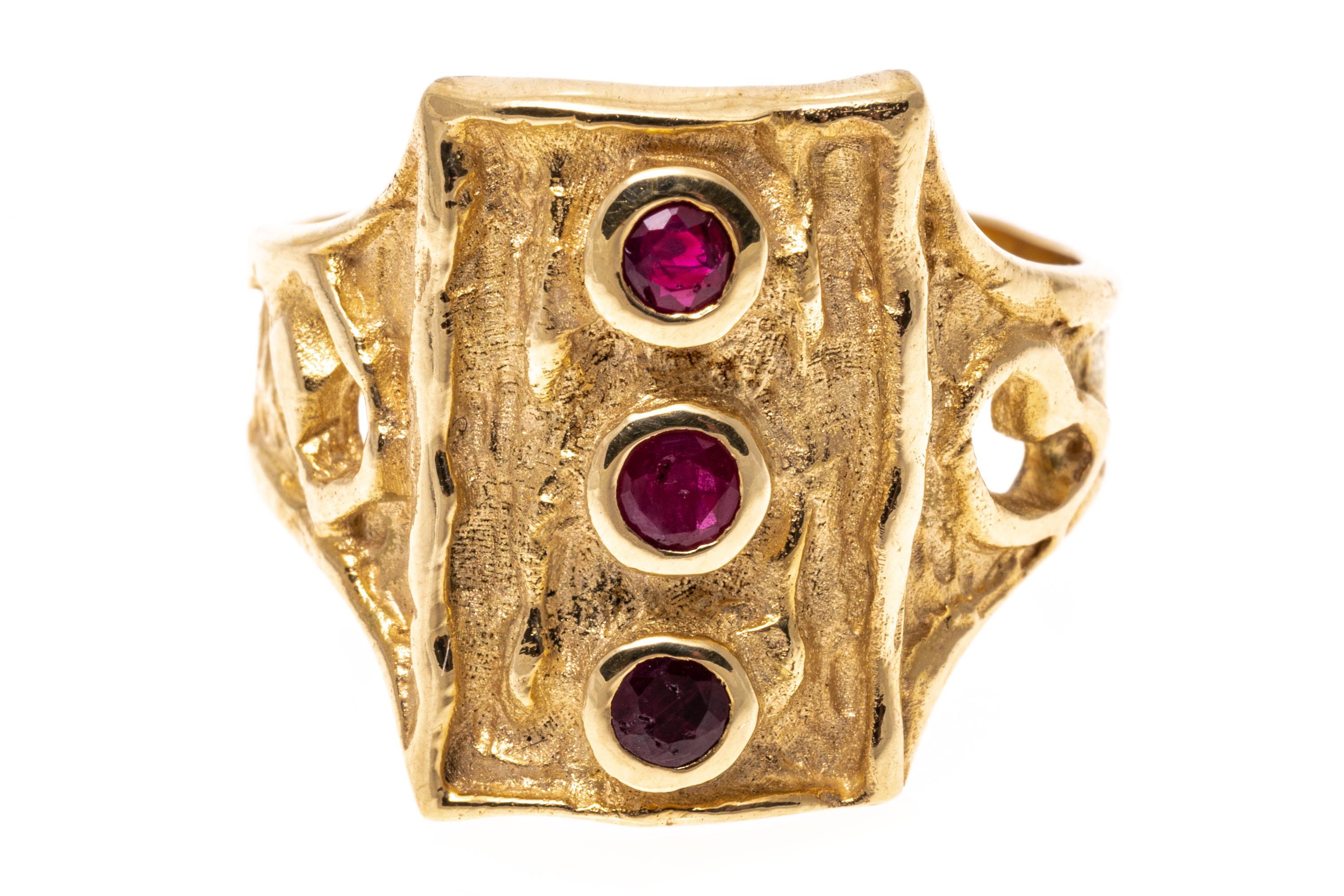 14k Gold Free Form Rectangular Ruby Set Ring With Melted Patterning, Size 7.75 For Sale 1