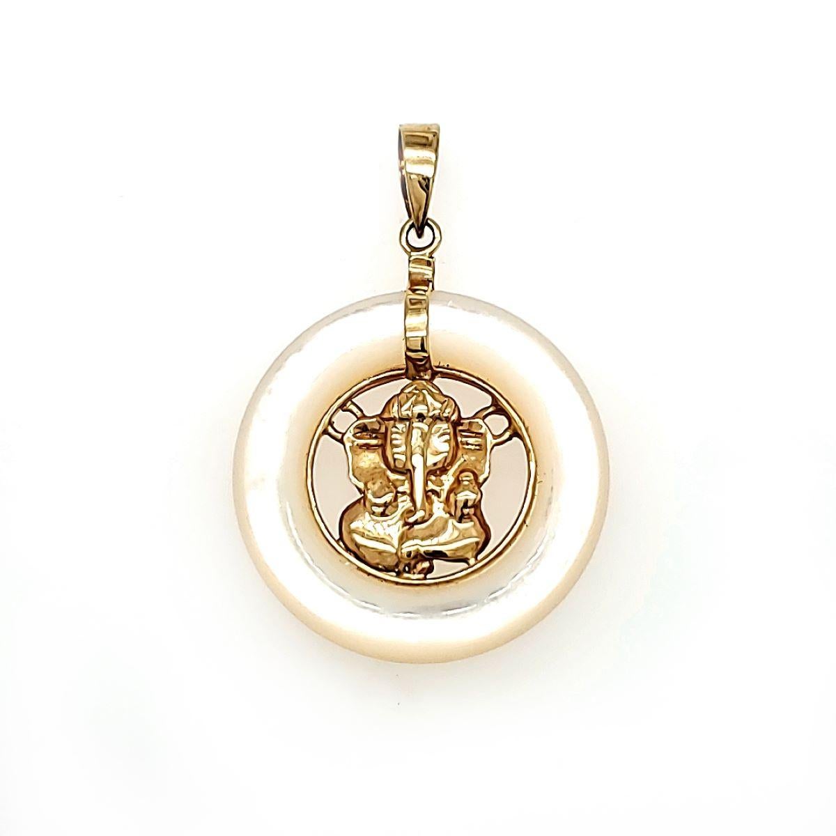 Contemporaneo Ciondolo a conchiglia Ganesh in oro 14K in vendita