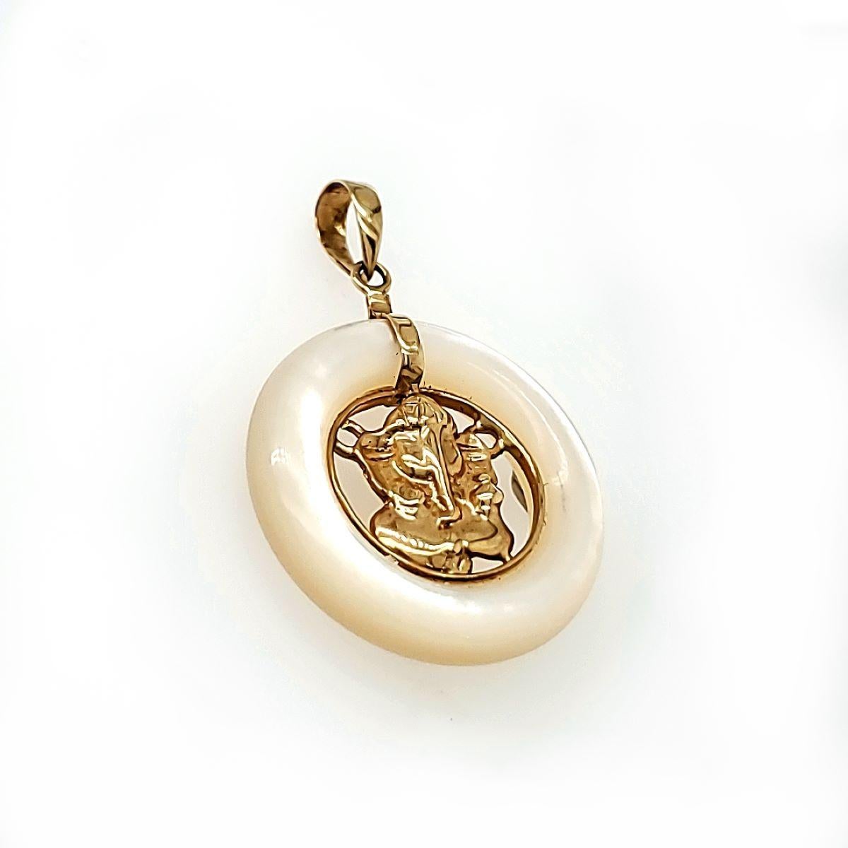 Ciondolo a conchiglia Ganesh in oro 14K In condizioni Nuovo in vendita a Hong Kong, HK