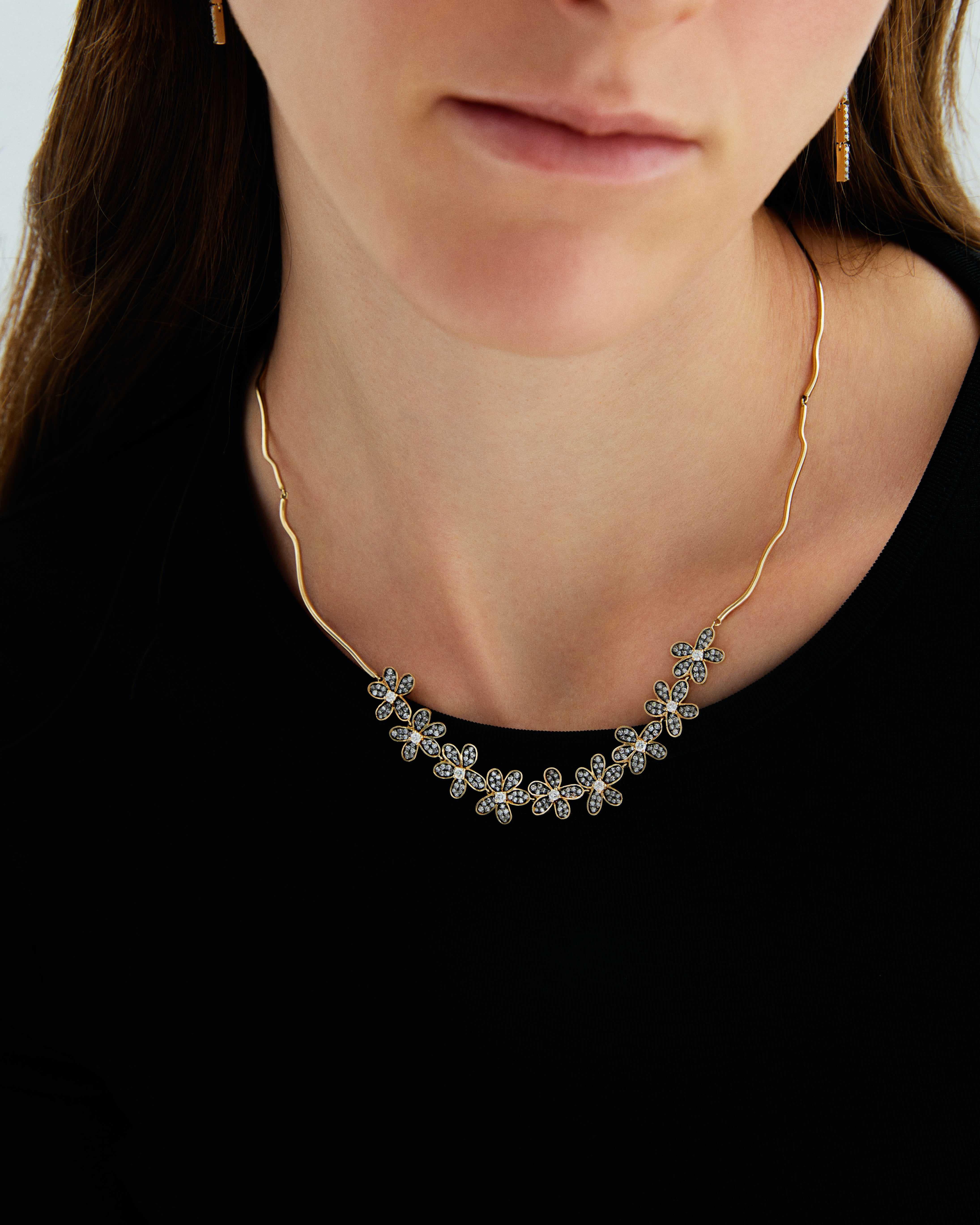 Modern 14k Gold Garden Of Rebel Flower necklace with 1.67 ct Diamonds For Sale