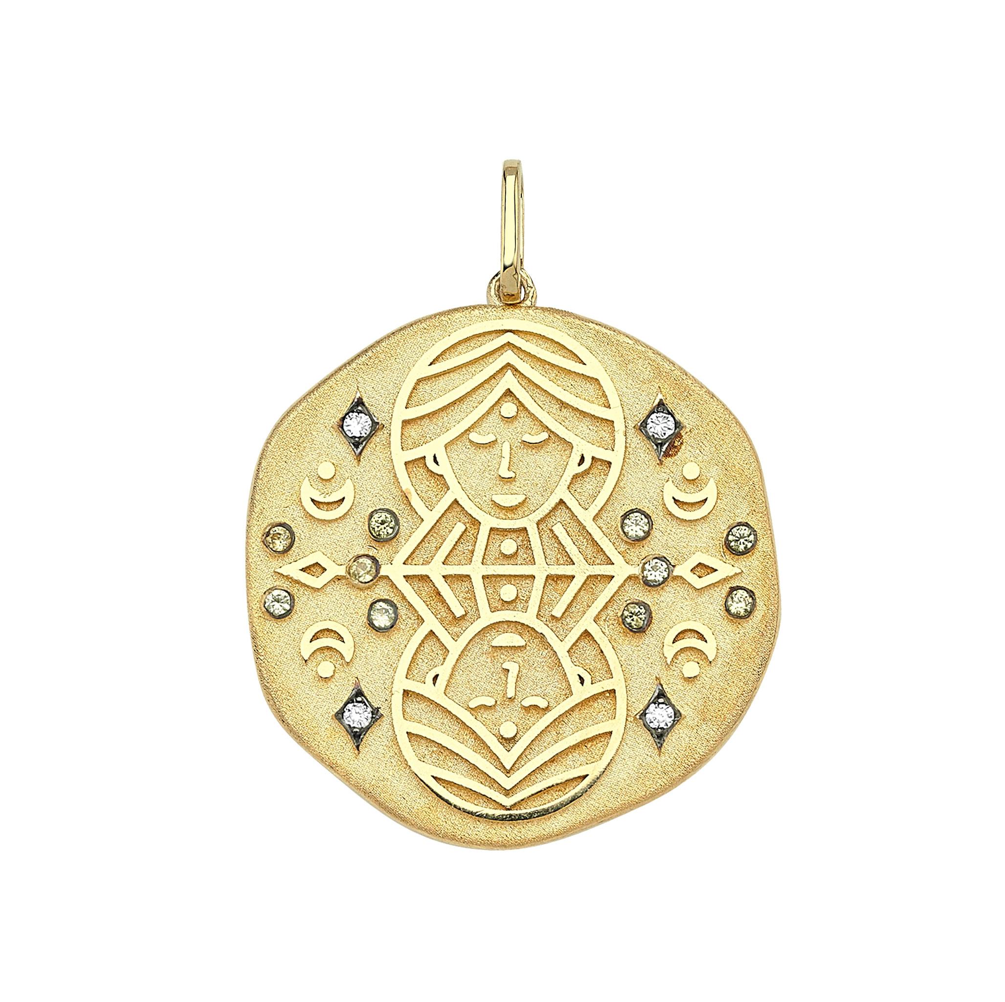 Taglio brillante Collana Zodiac con medaglione Gemini in oro 14k, diamante da 0,04 carati e citrino da 0,08 carati in vendita