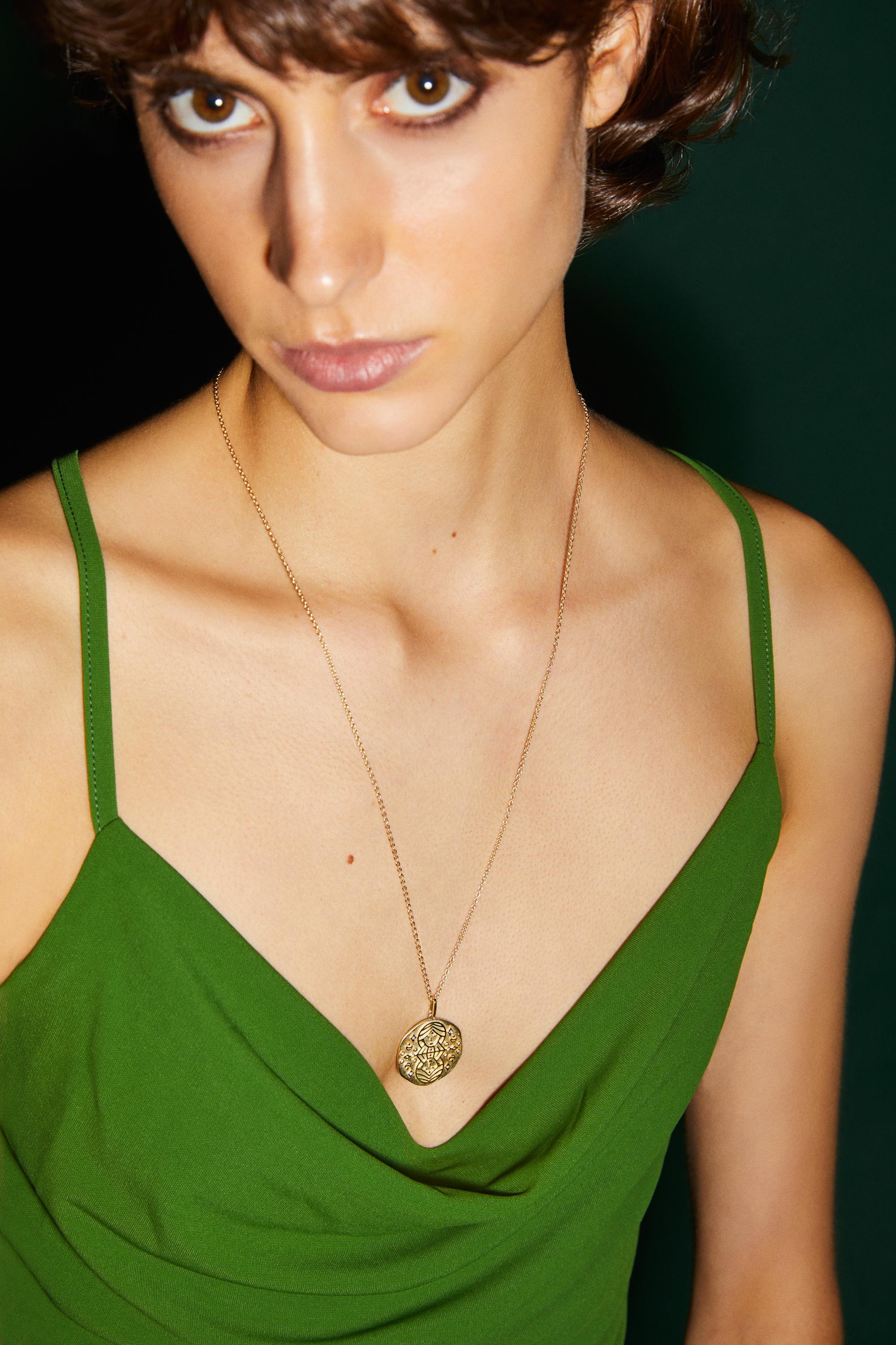 Collana Zodiac con medaglione Gemini in oro 14k, diamante da 0,04 carati e citrino da 0,08 carati In condizioni Nuovo in vendita a Okmeydanı, 34