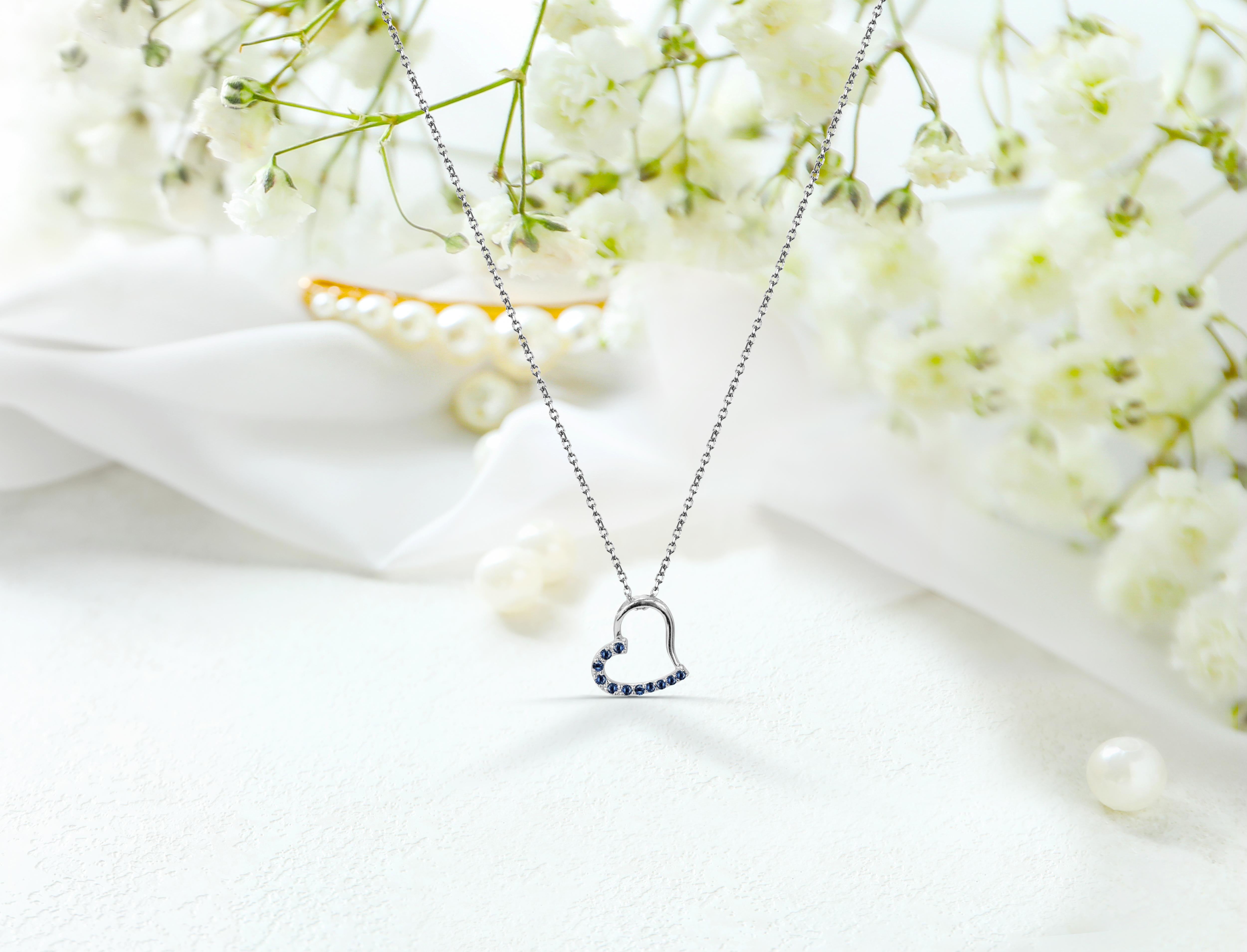 14k Gold Genuine Blue Sapphire Heart Charm Necklace For Sale 1