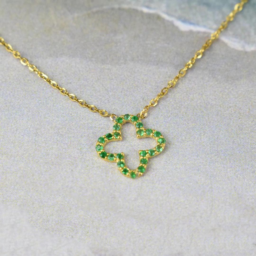 four leaf clover emerald necklace