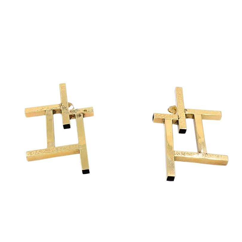 Pendientes geométricos de oro de 14k con diseño de marco en venta 2
