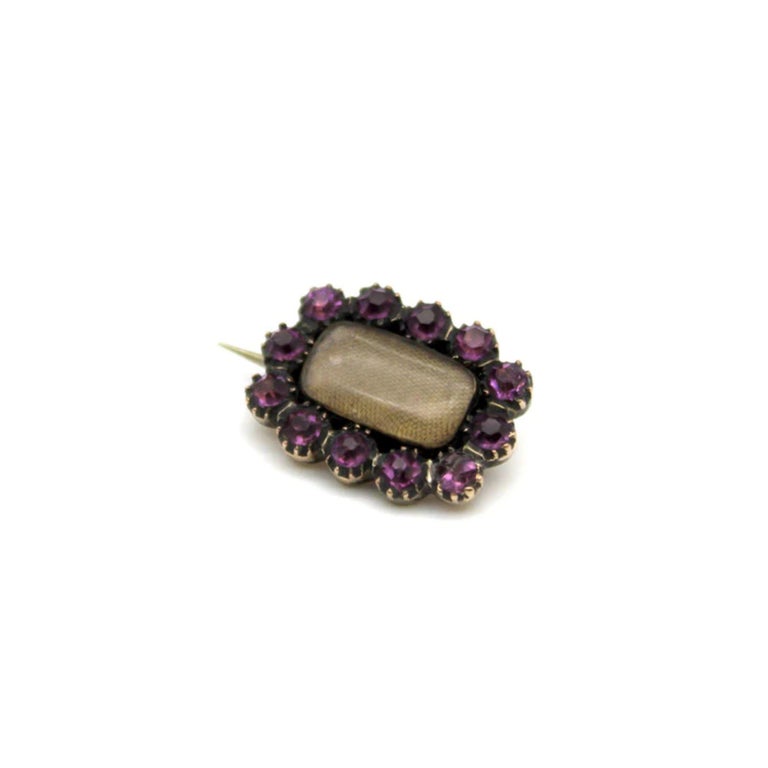 14K Gold Georgian Mourning Pin with Purple Paste Stones, circa 1820 In Good Condition For Sale In Venice, CA