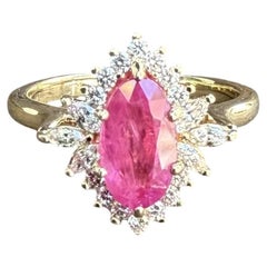 Bague en or 14k GIA à monture ovale allongée en rubis de Birmanie, marquise et diamants ronds