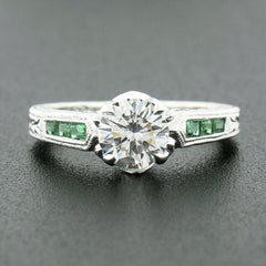 Bague de fiançailles solitaire en or 14 carats avec diamant rond certifié GIA et émeraude gravée à la main