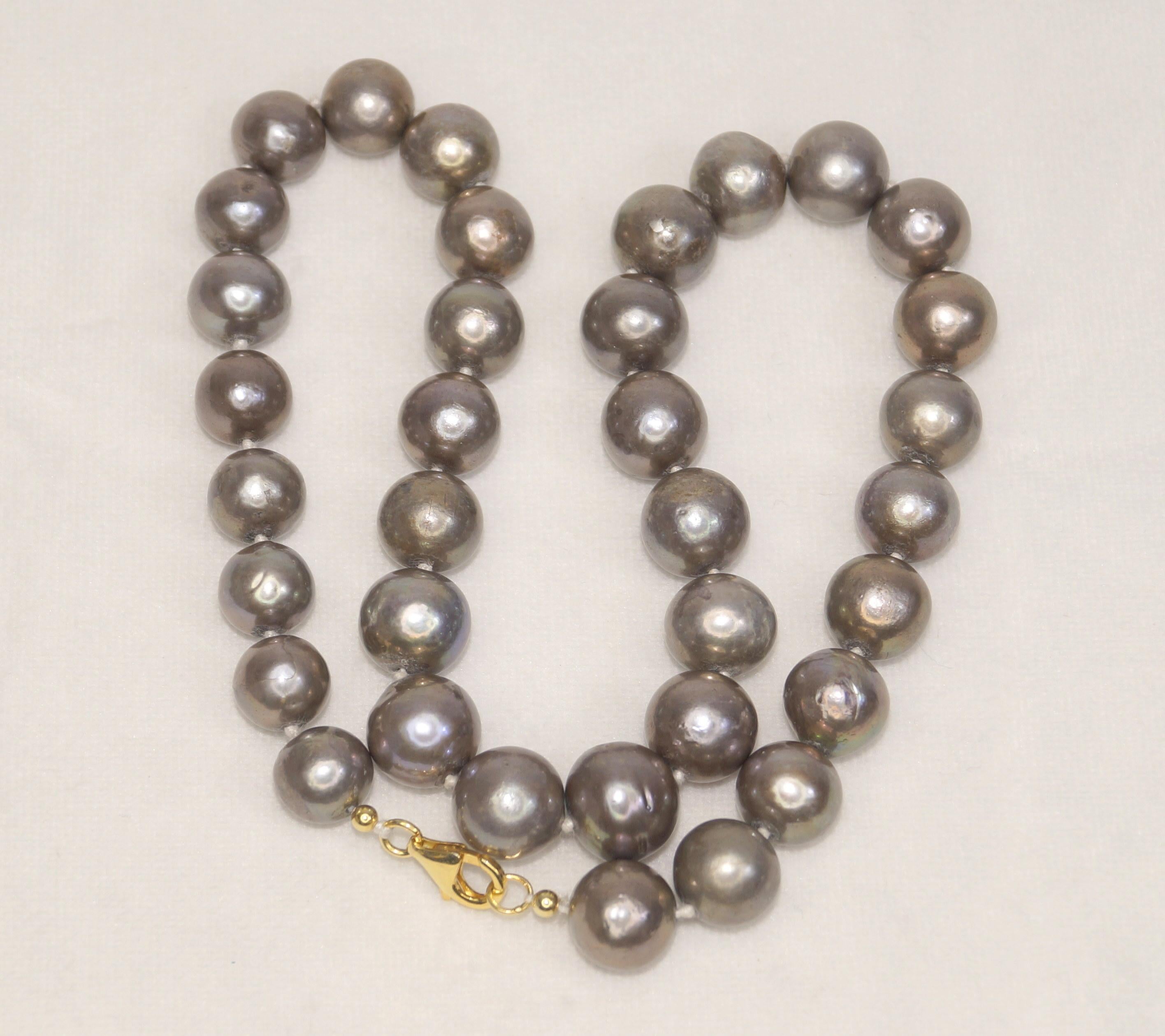 14k Gold Grey Pearl necklace 11-14mm Big Rare Natural Tahitian Pearl necklace For Sale 1