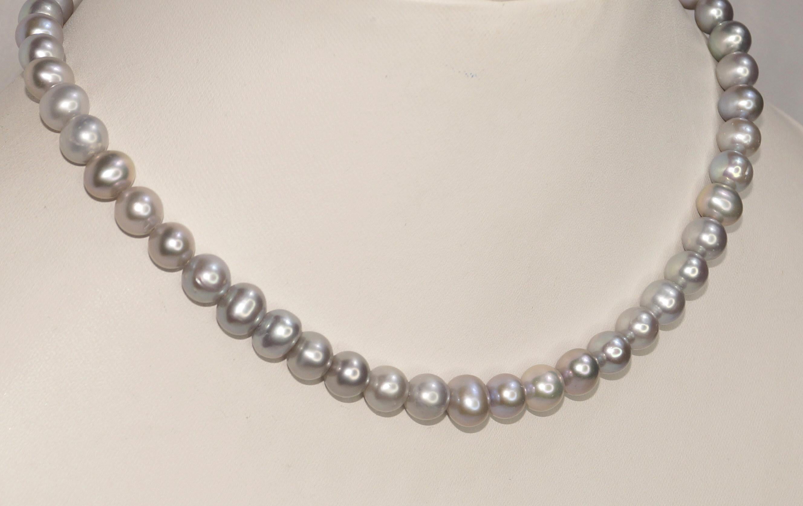 Victorian Solid 14k Gold Grey Pearl necklace 8.5mm Natural Light Grey Pearl necklace For Sale