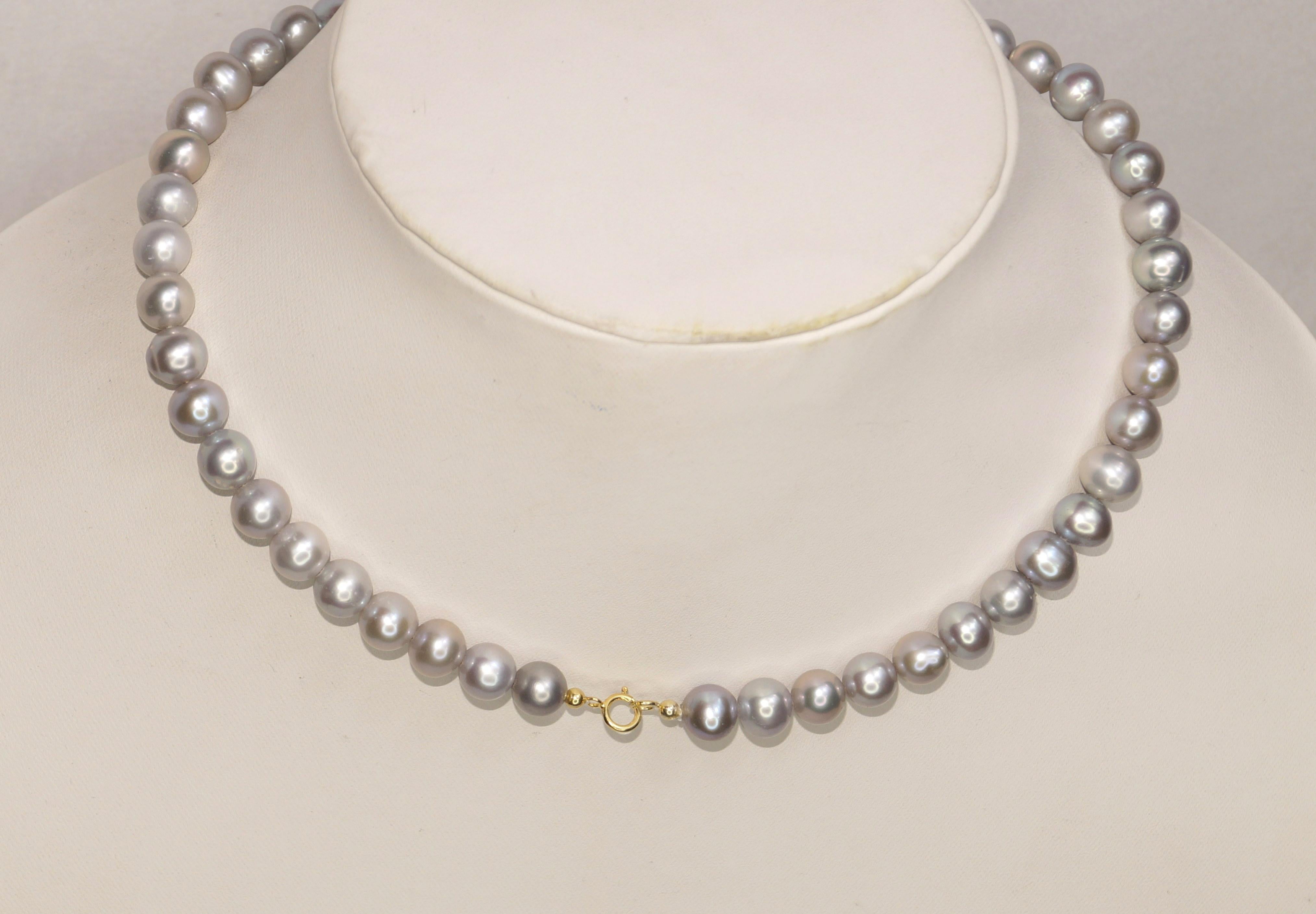 Solid 14k Gold Grey Pearl necklace 8.5mm Natural Light Grey Pearl necklace In New Condition For Sale In Delhi, DL